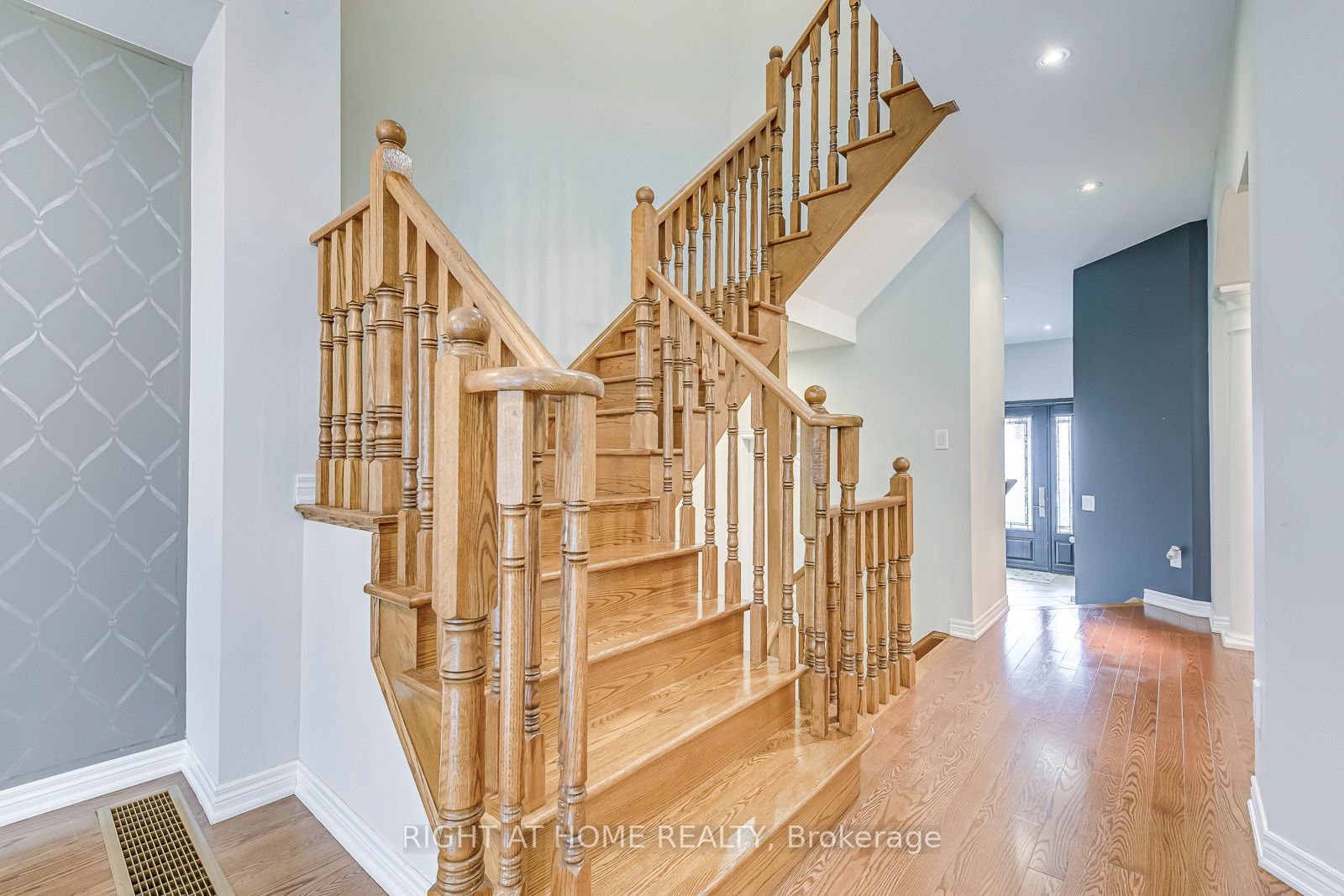 2374 Wasaga Drive Property Photo 20