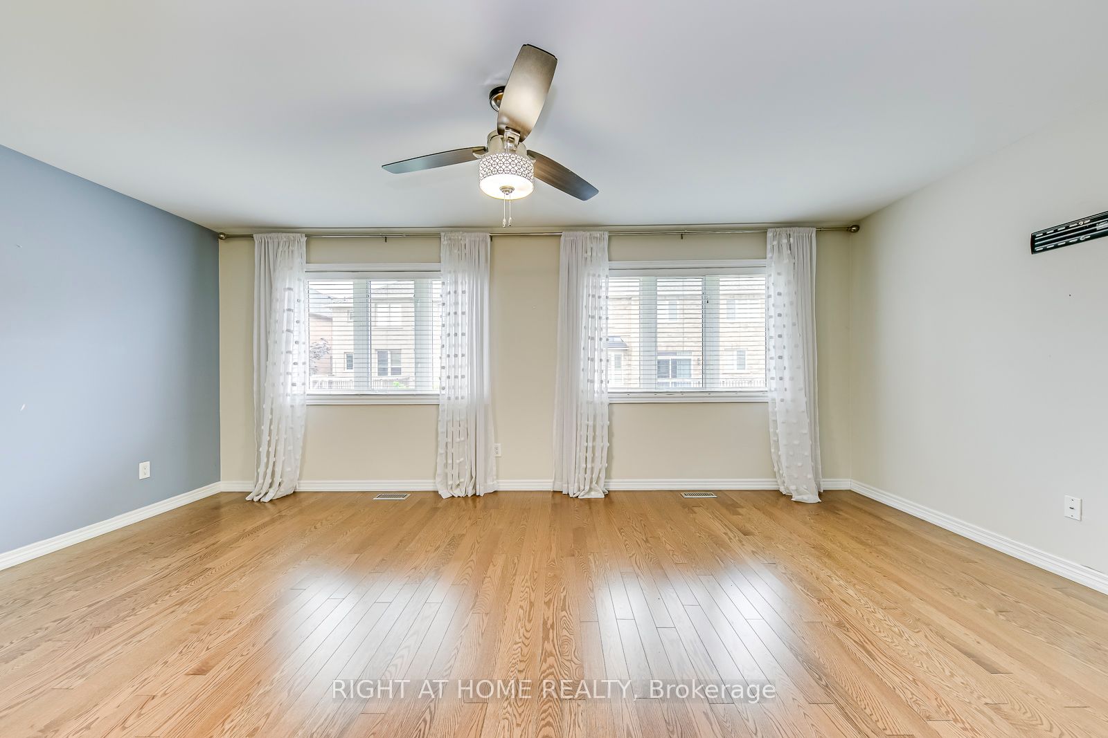 2374 Wasaga Drive Property Photo 23