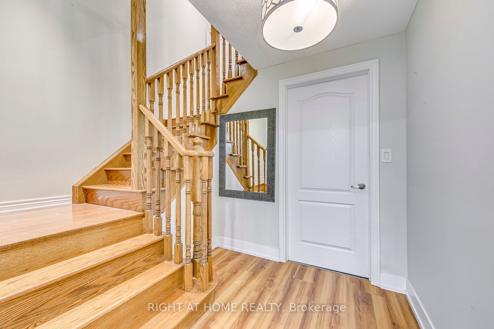 2374 Wasaga Drive Property Photo 37