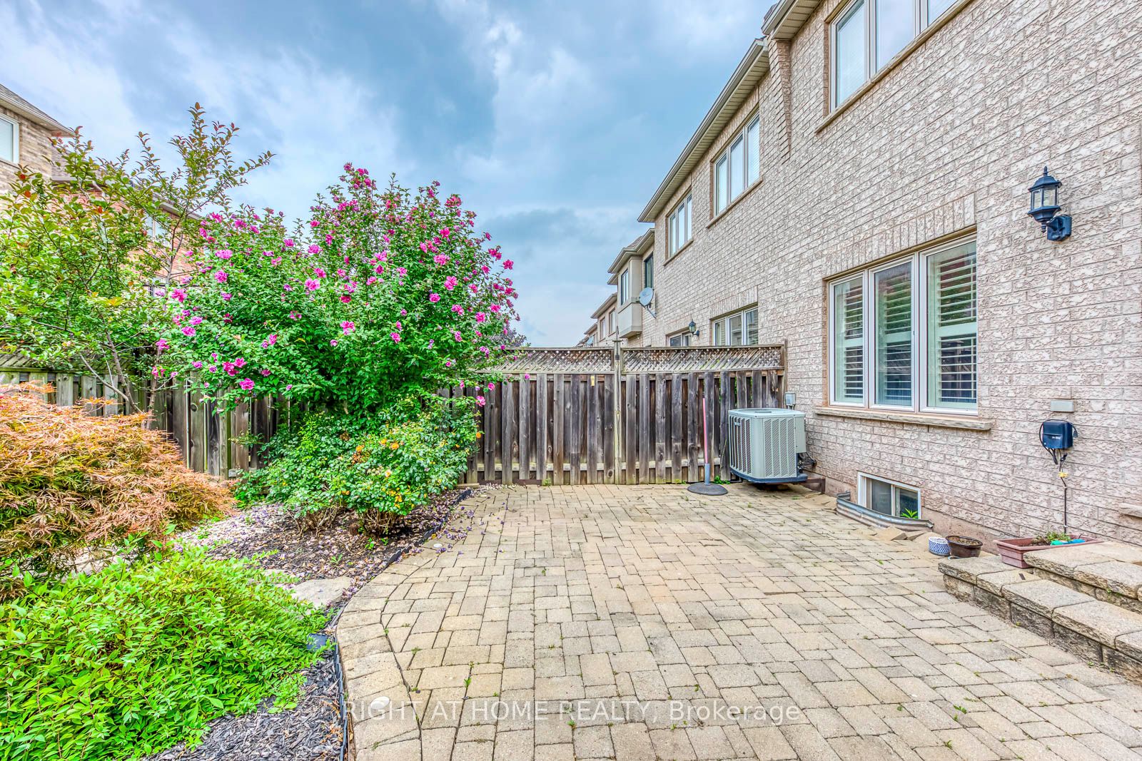 2374 Wasaga Drive Property Photo 44