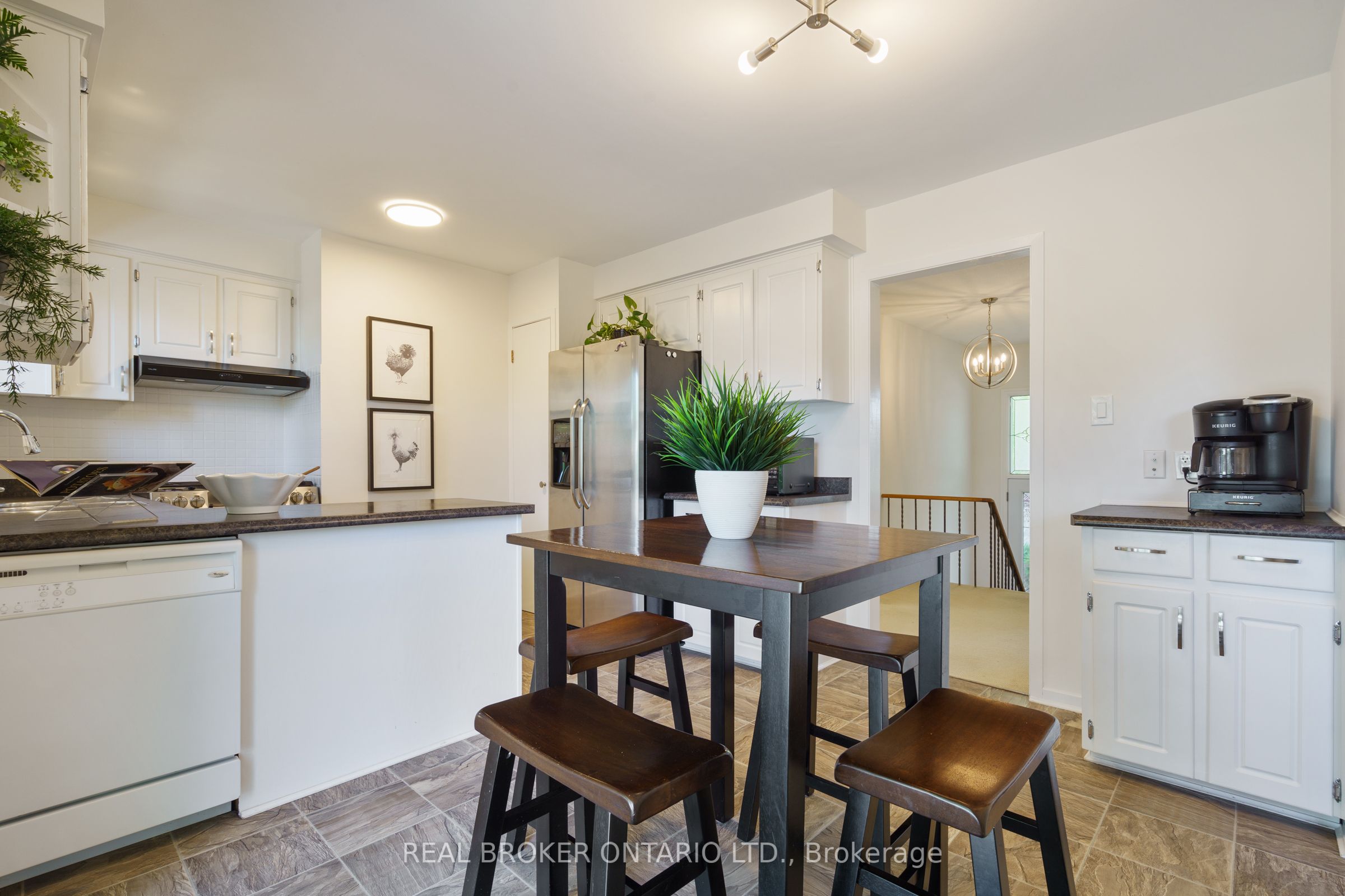 3120 Bentworth Drive Property Photo 10