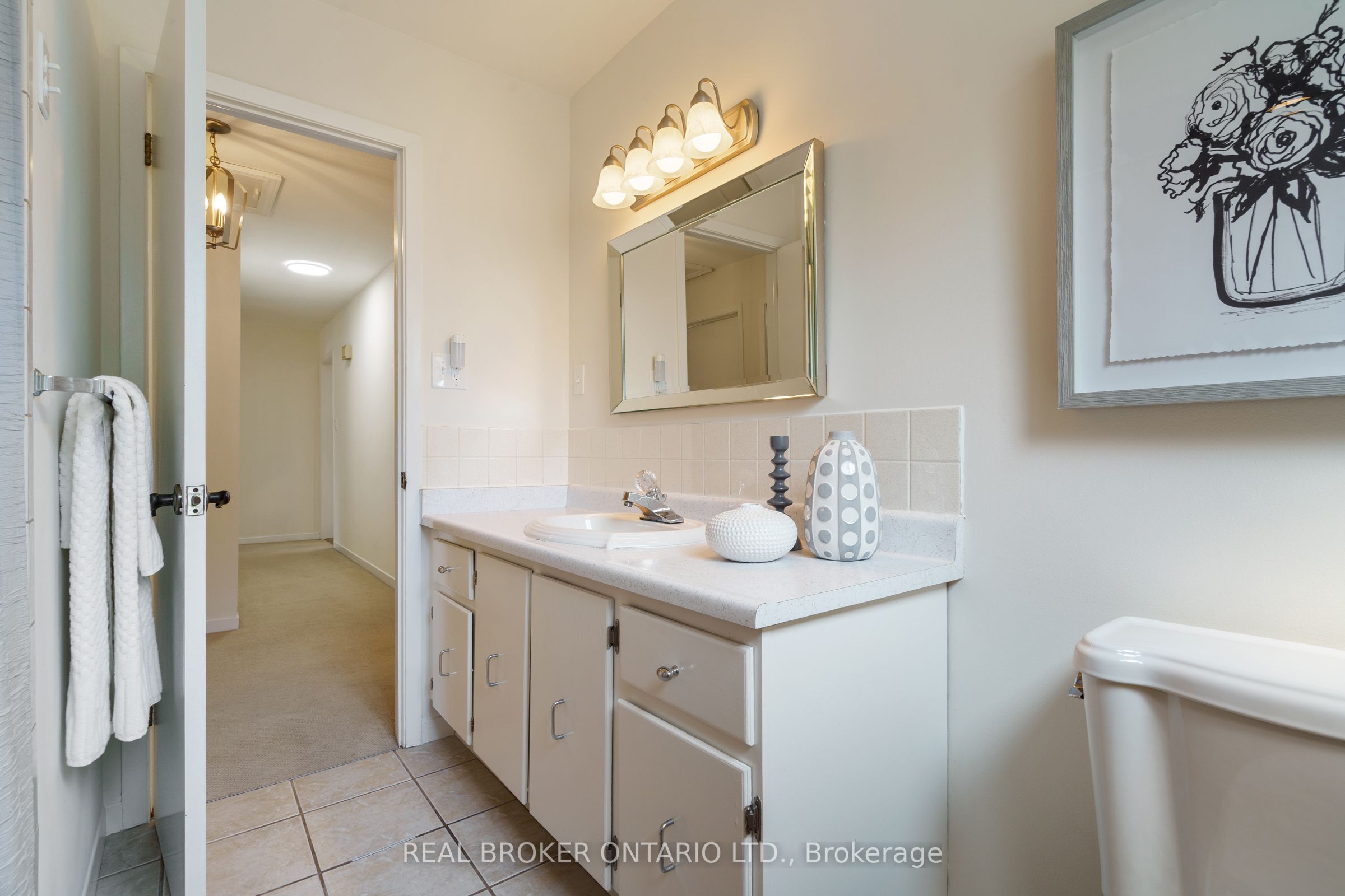 3120 Bentworth Drive Property Photo 17