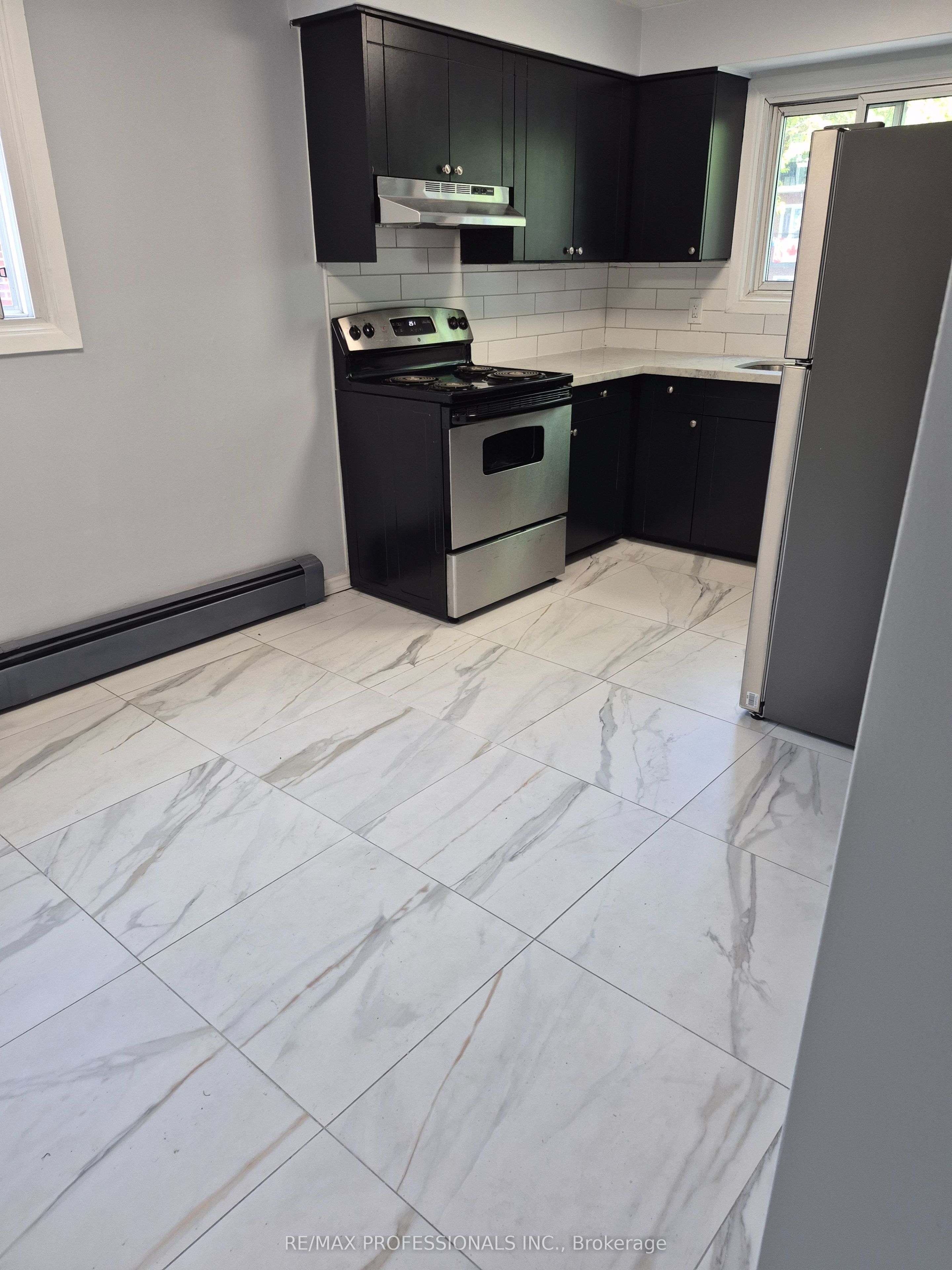 9 Branch Avenue Lower Property Photo 5