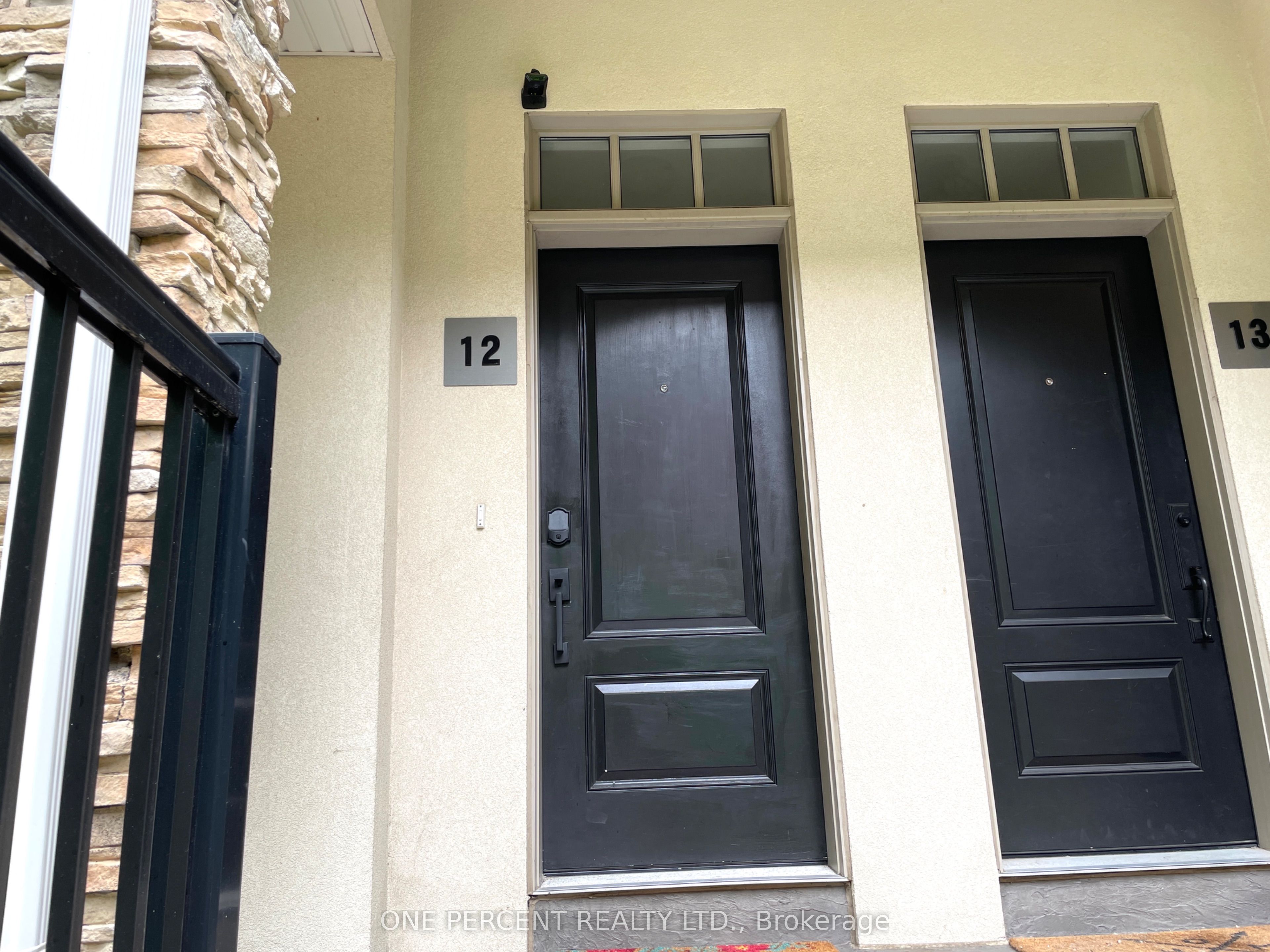 #12 - 3077 Cawthra Road Property Photo 6