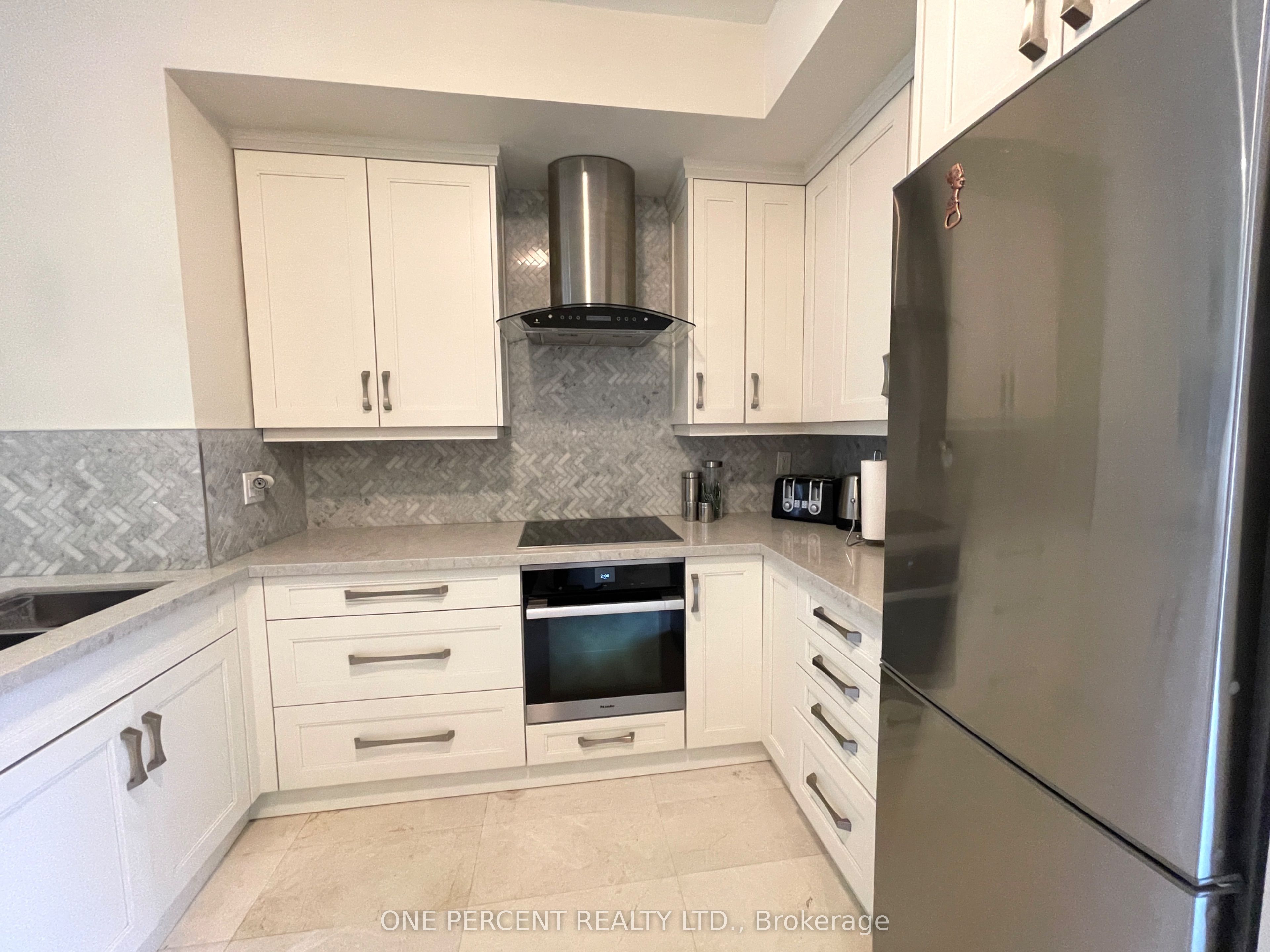 #12 - 3077 Cawthra Road Property Photo 9