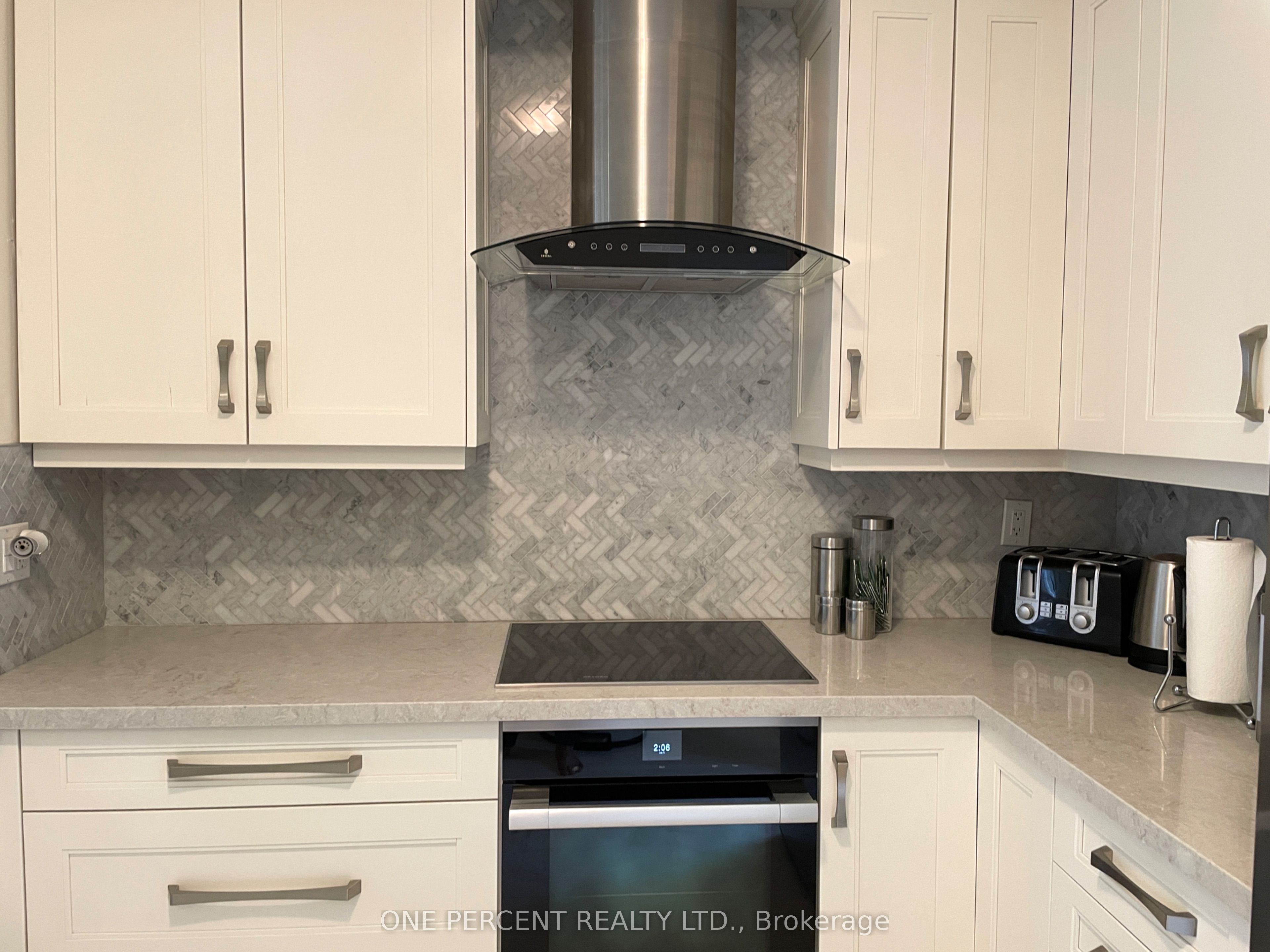 #12 - 3077 Cawthra Road Property Photo 10
