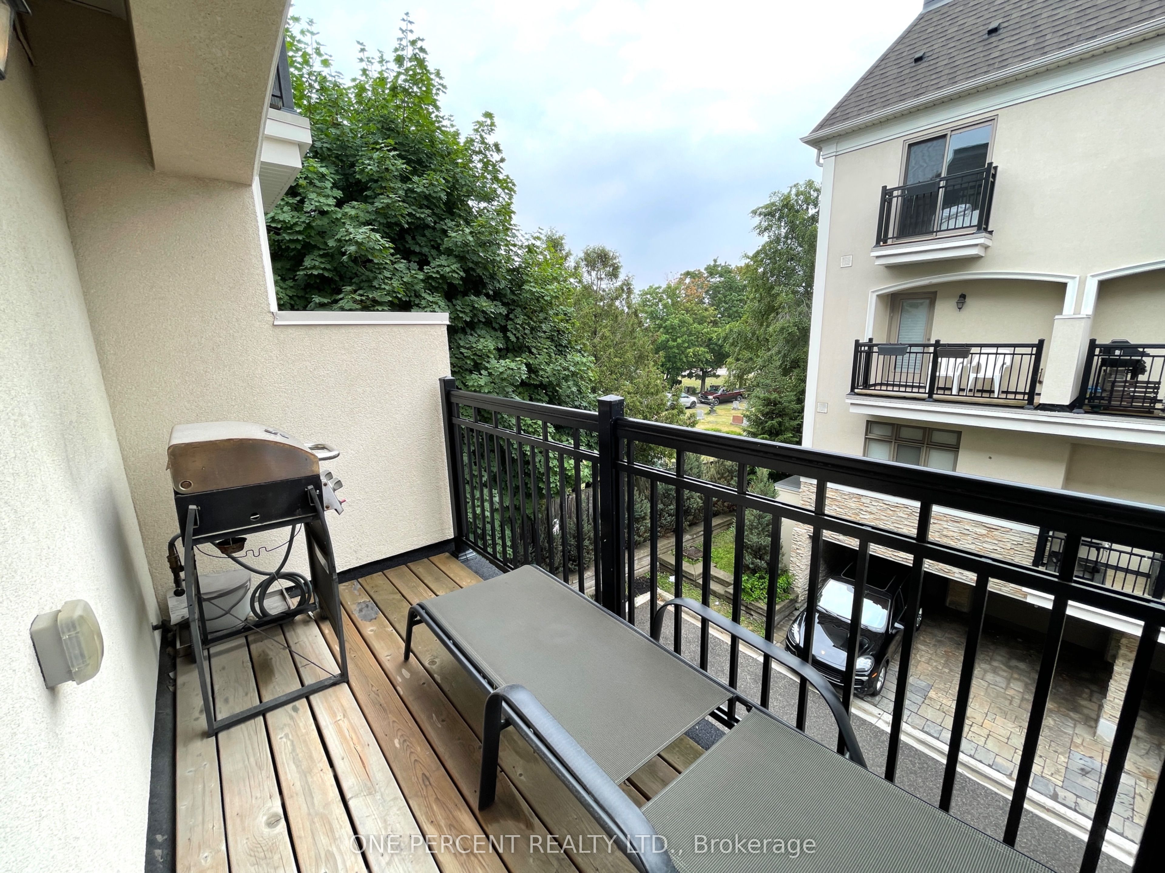 #12 - 3077 Cawthra Road Property Photo 18