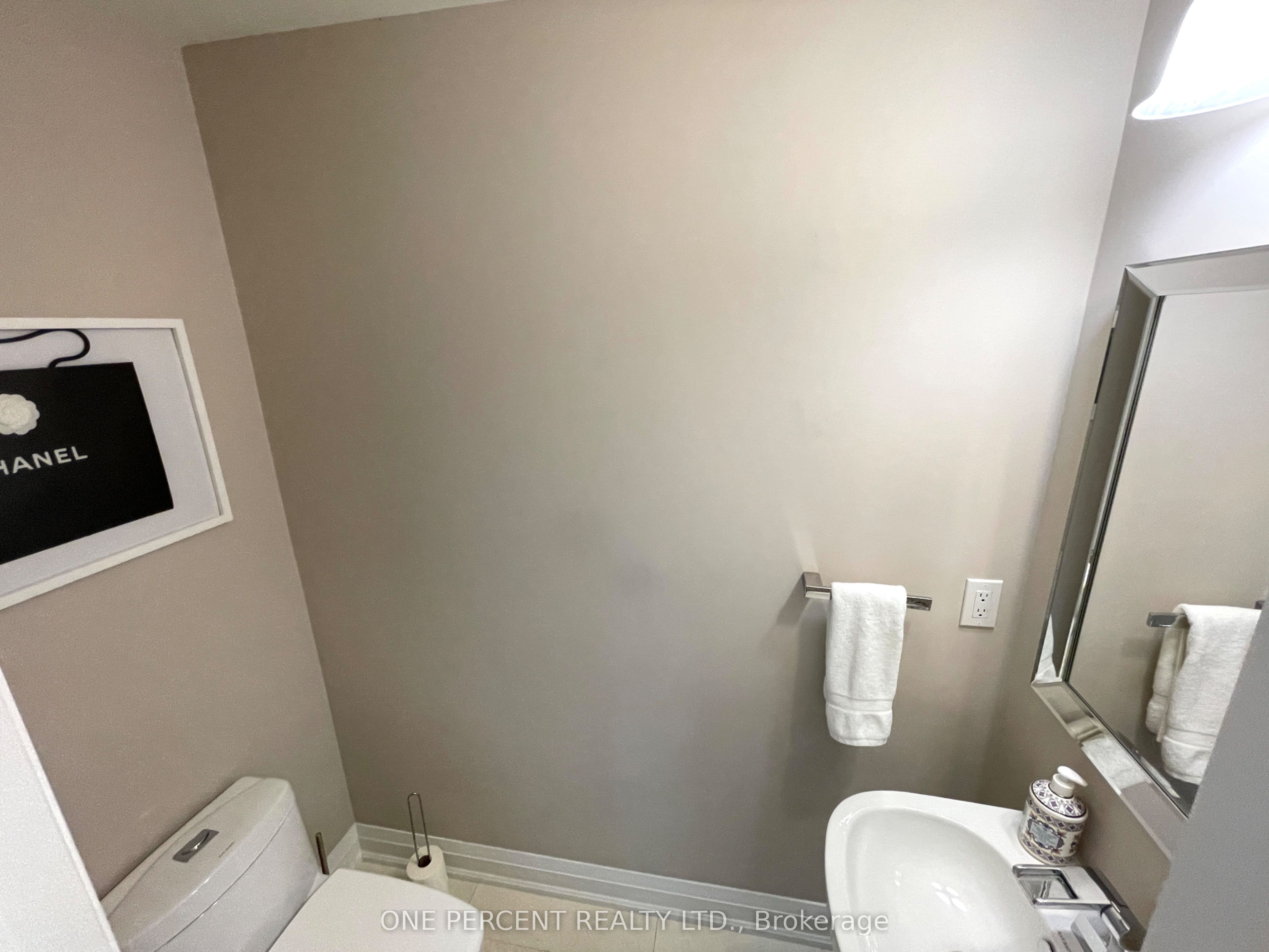 #12 - 3077 Cawthra Road Property Photo 19