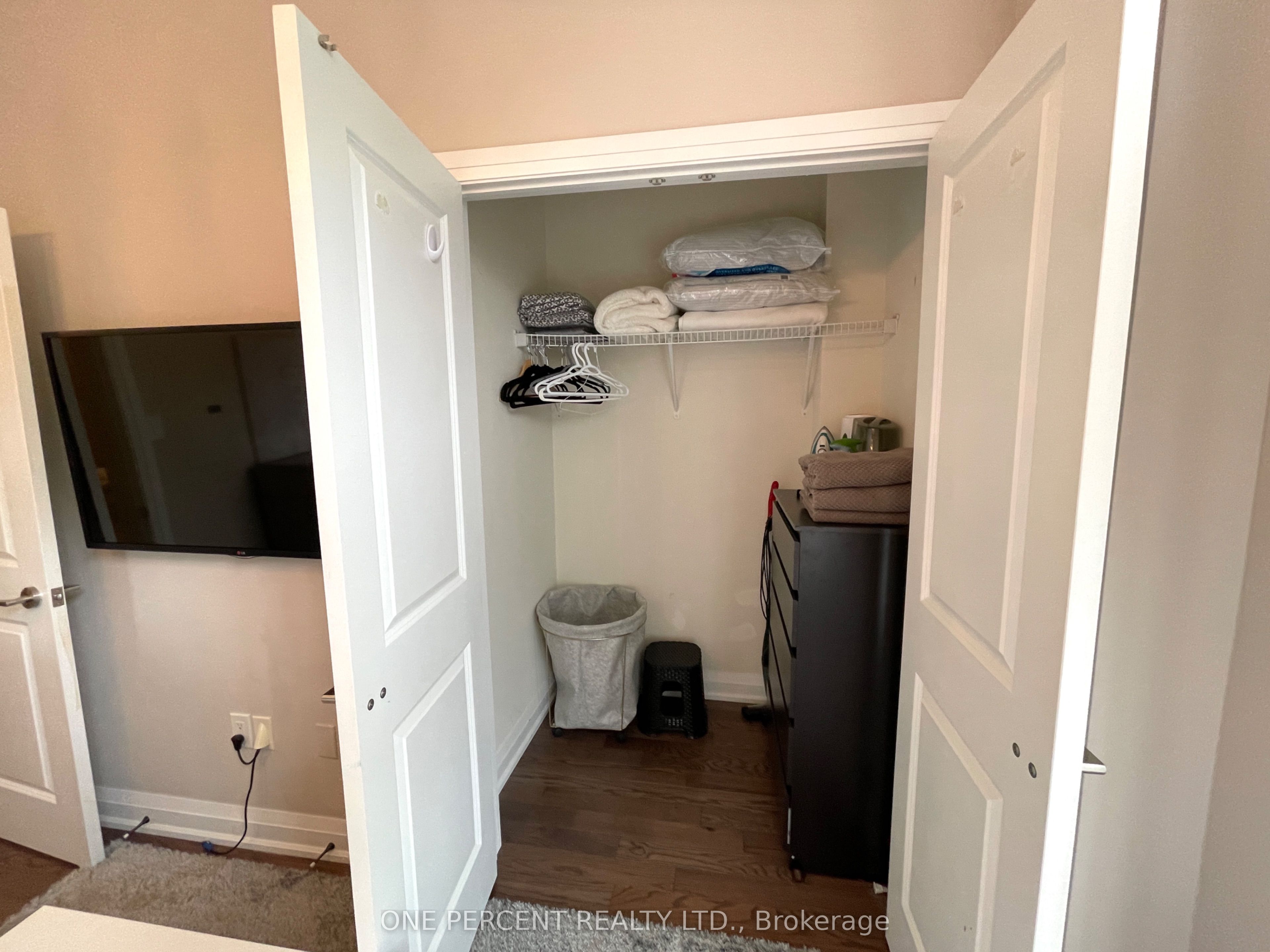 #12 - 3077 Cawthra Road Property Photo 24