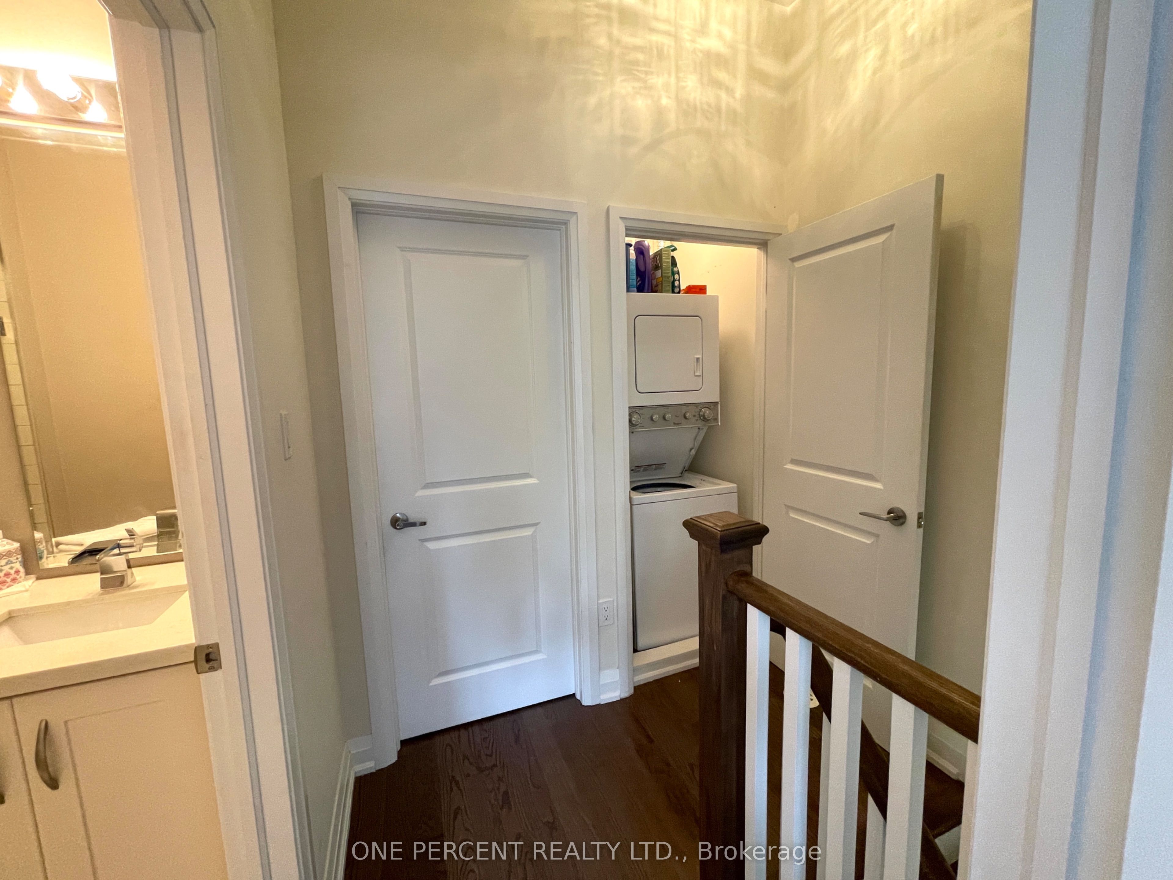 #12 - 3077 Cawthra Road Property Photo 28