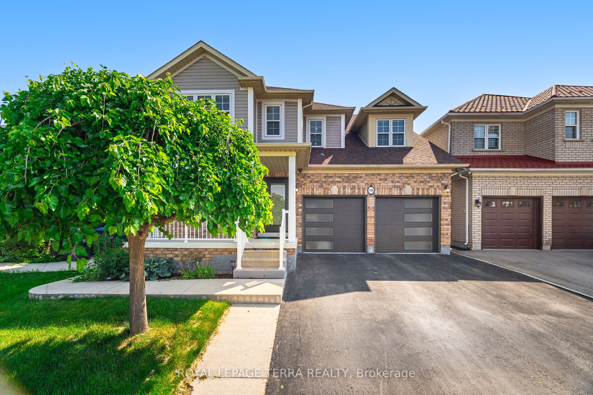 19 Valleypark Cres Property Photo 1