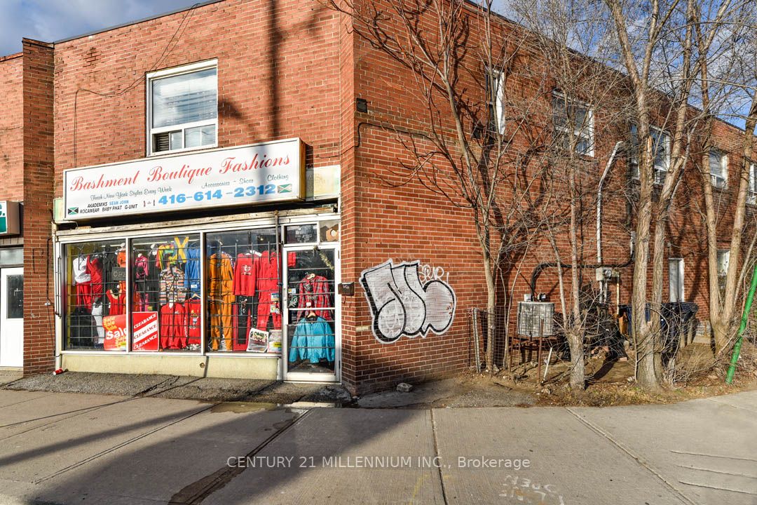 1353 Weston Road Property Photo 1