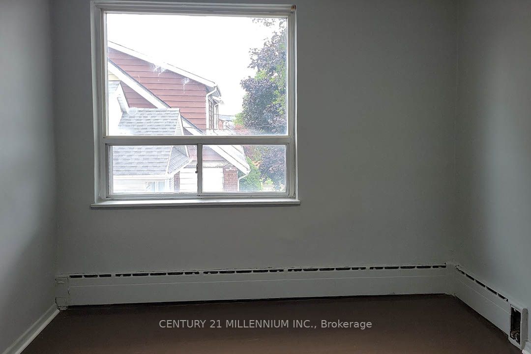 1353 Weston Road Property Photo 5