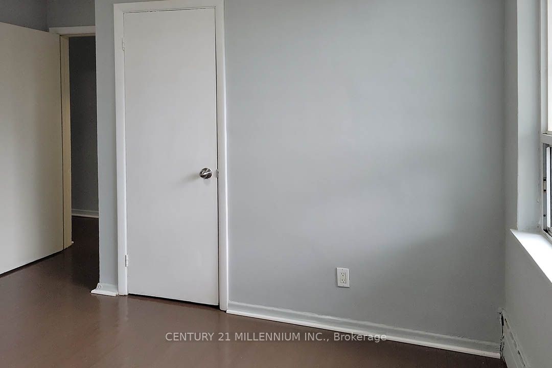 1353 Weston Road Property Photo 8