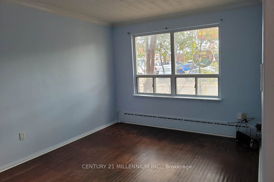 1353 Weston Road Property Photo 9