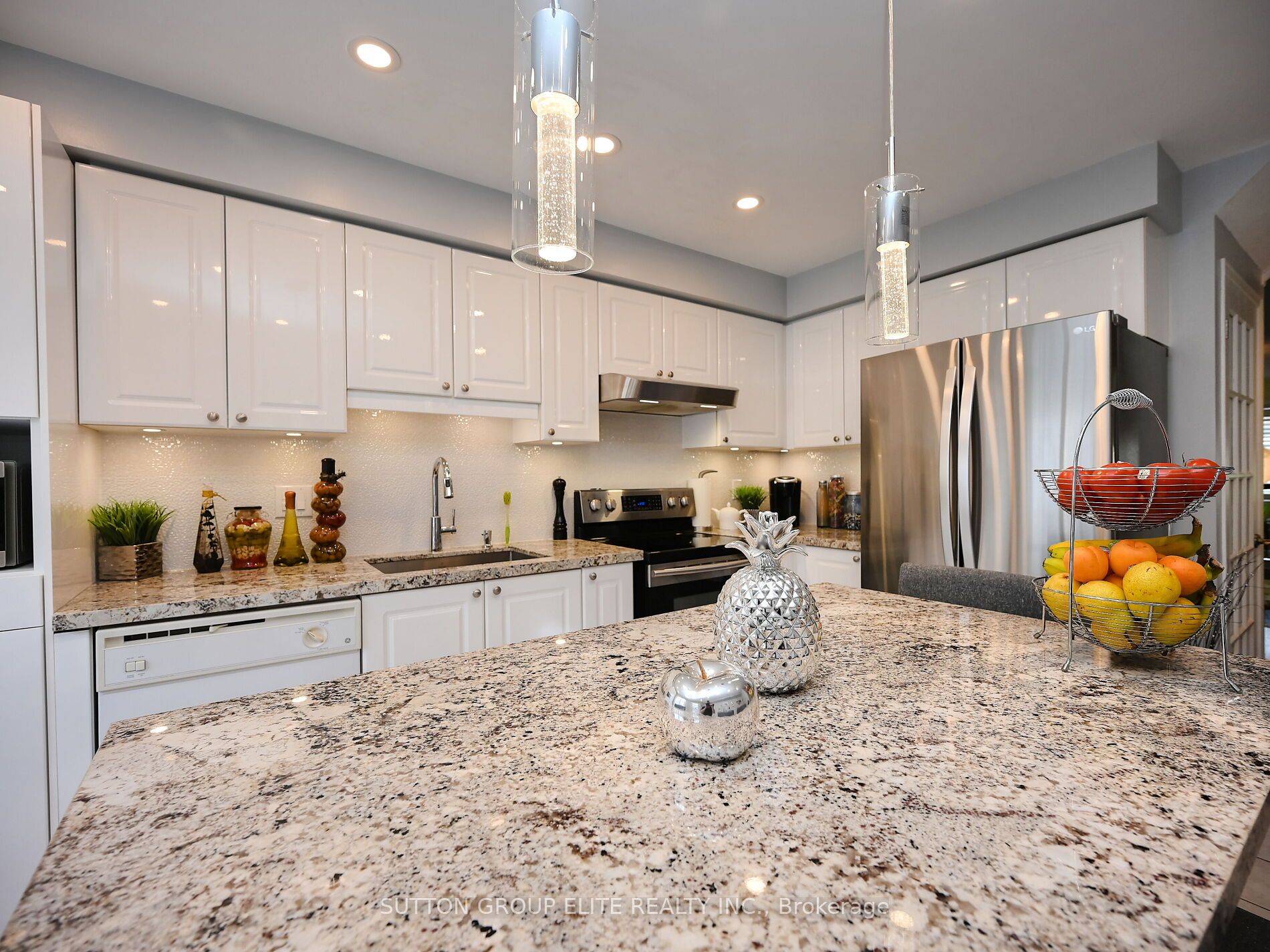 601 Shoreline Drive 48 Property Photo 10