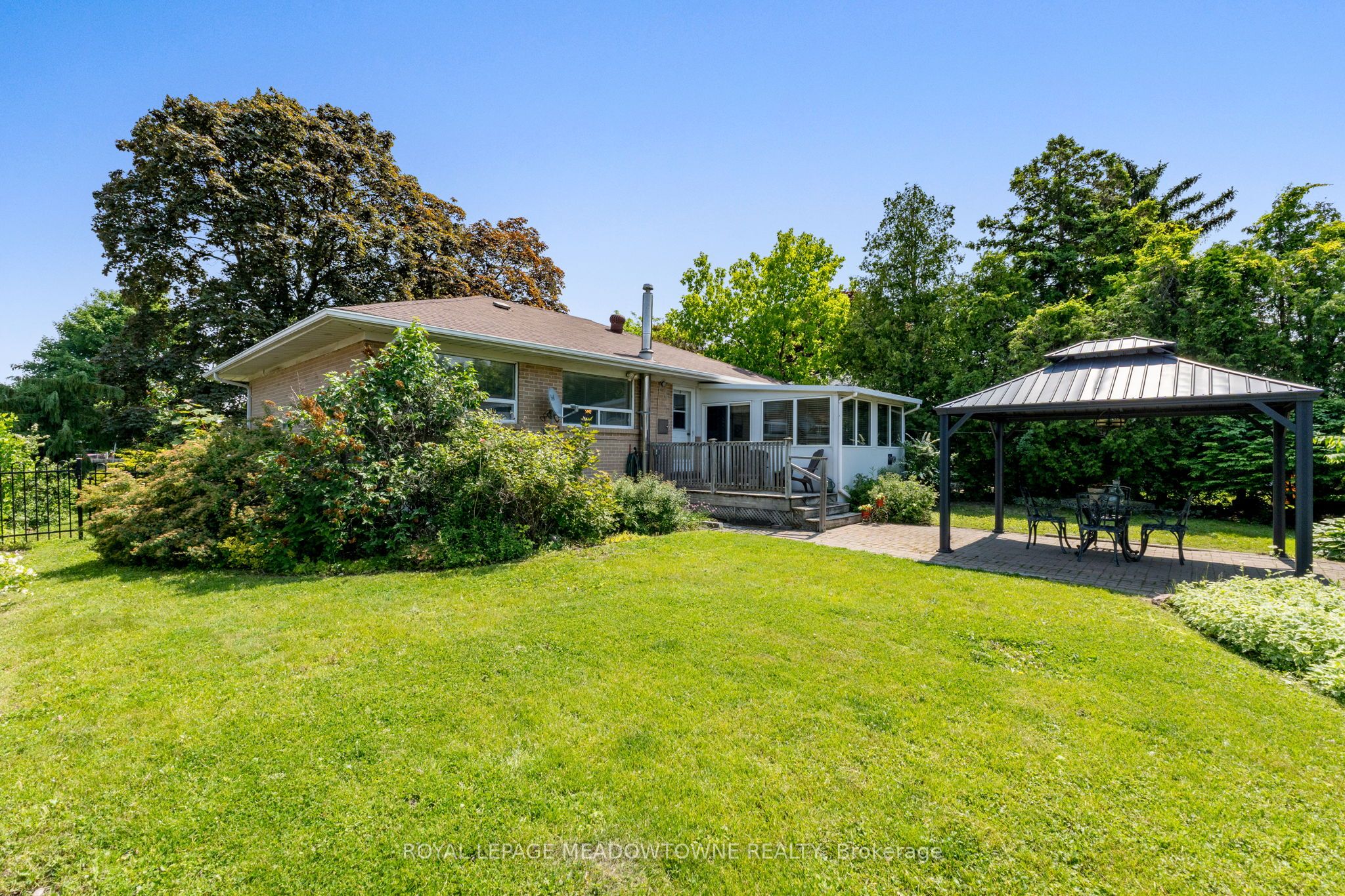 30 Lesbury Avenue Property Photo 33