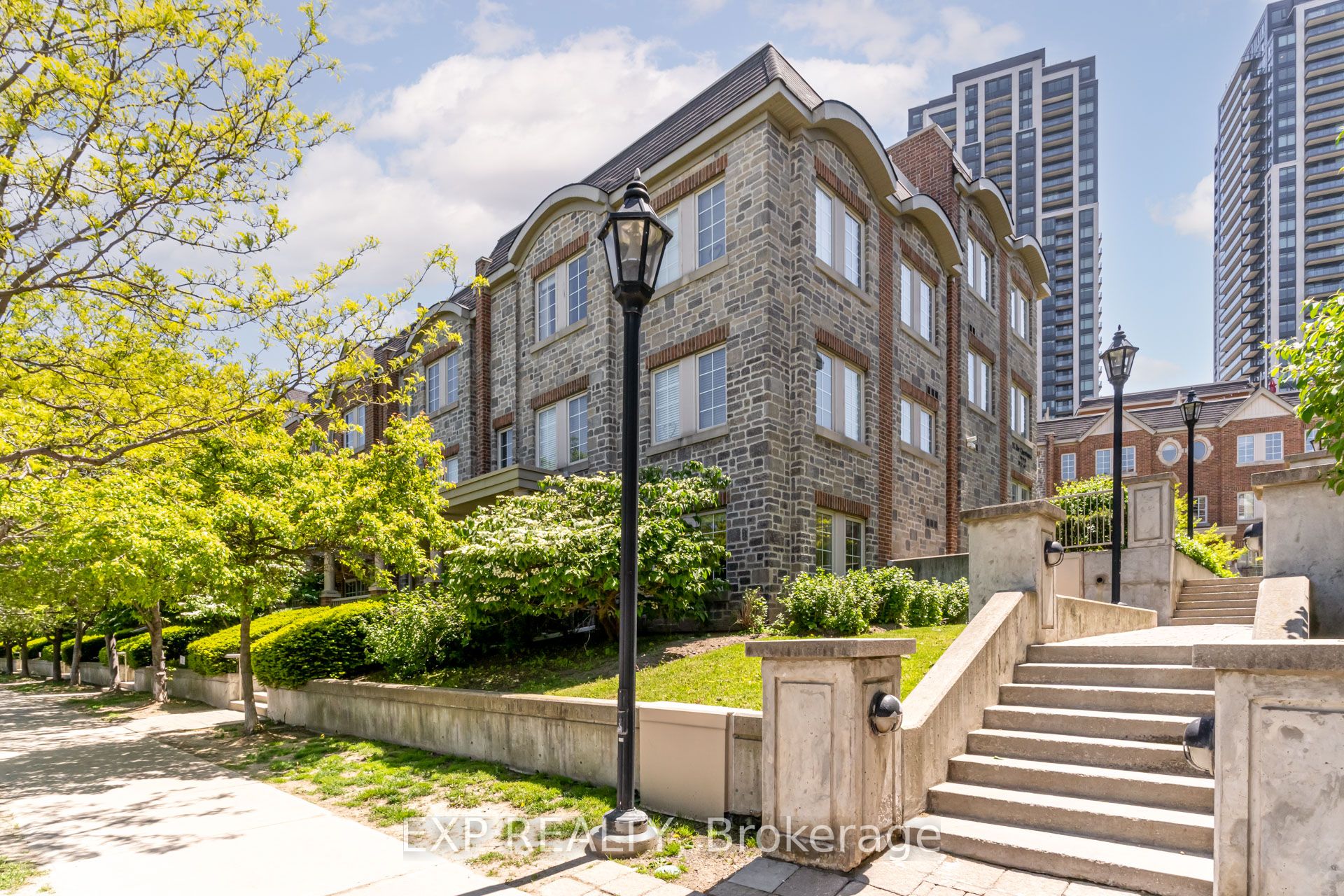 #23 - 93 The Queensway Property Photo 1