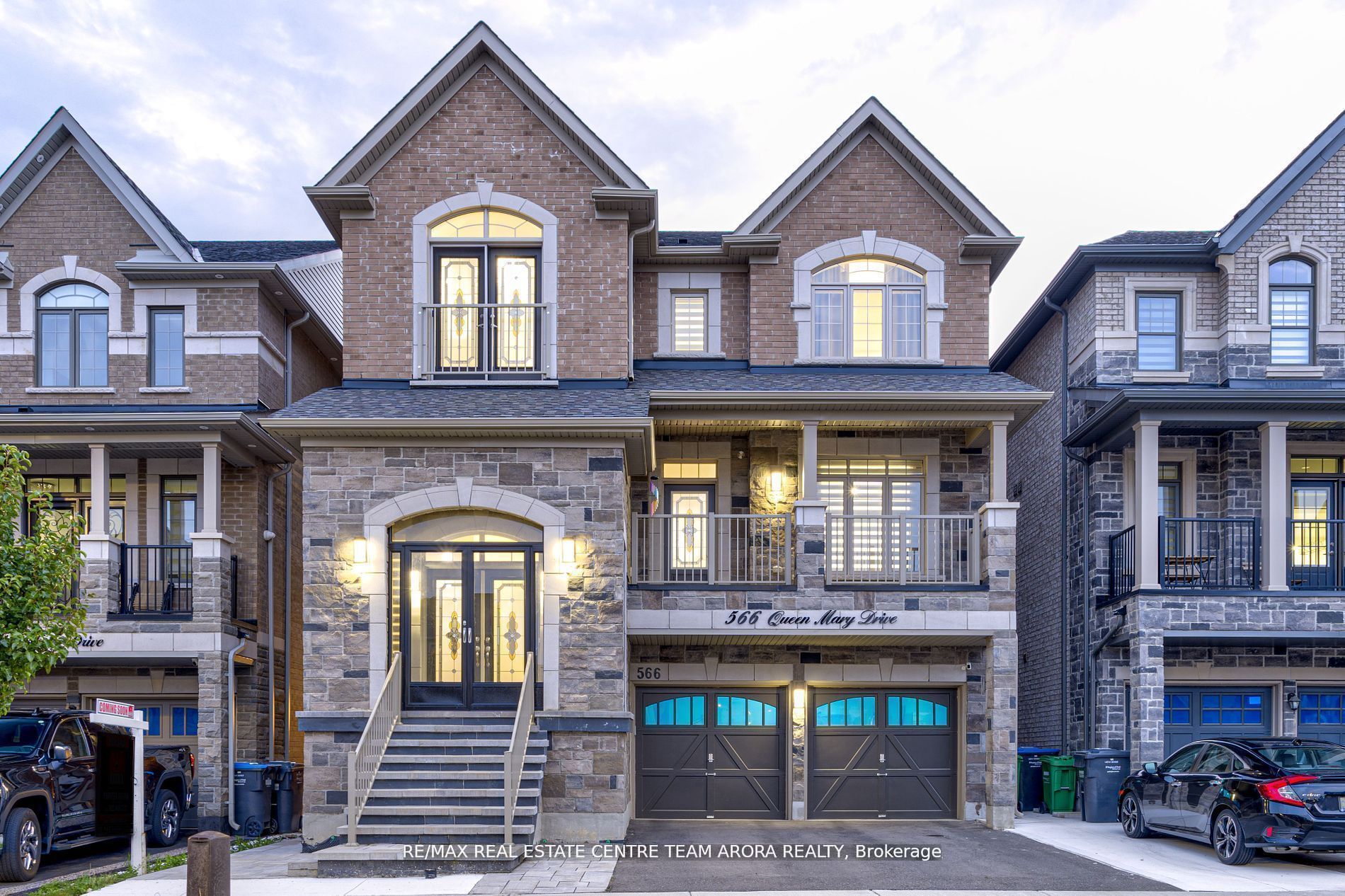 566 Queen Mary Drive Property Photo 1