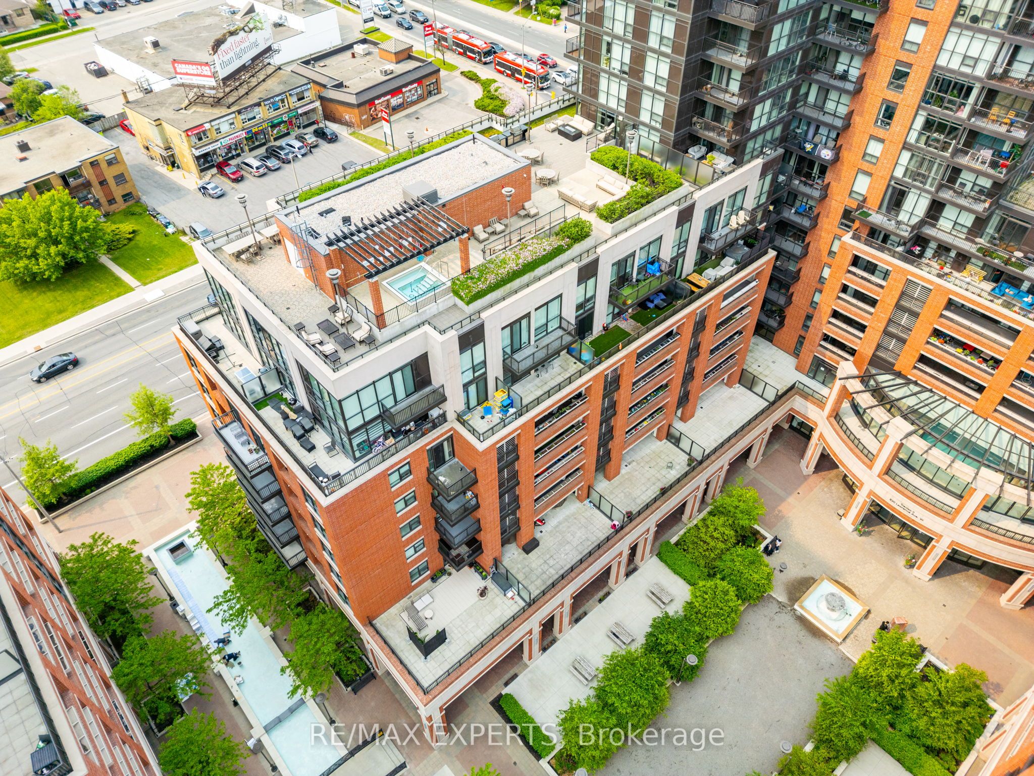 #231 - 830 Lawrence Avenue Property Photo 1