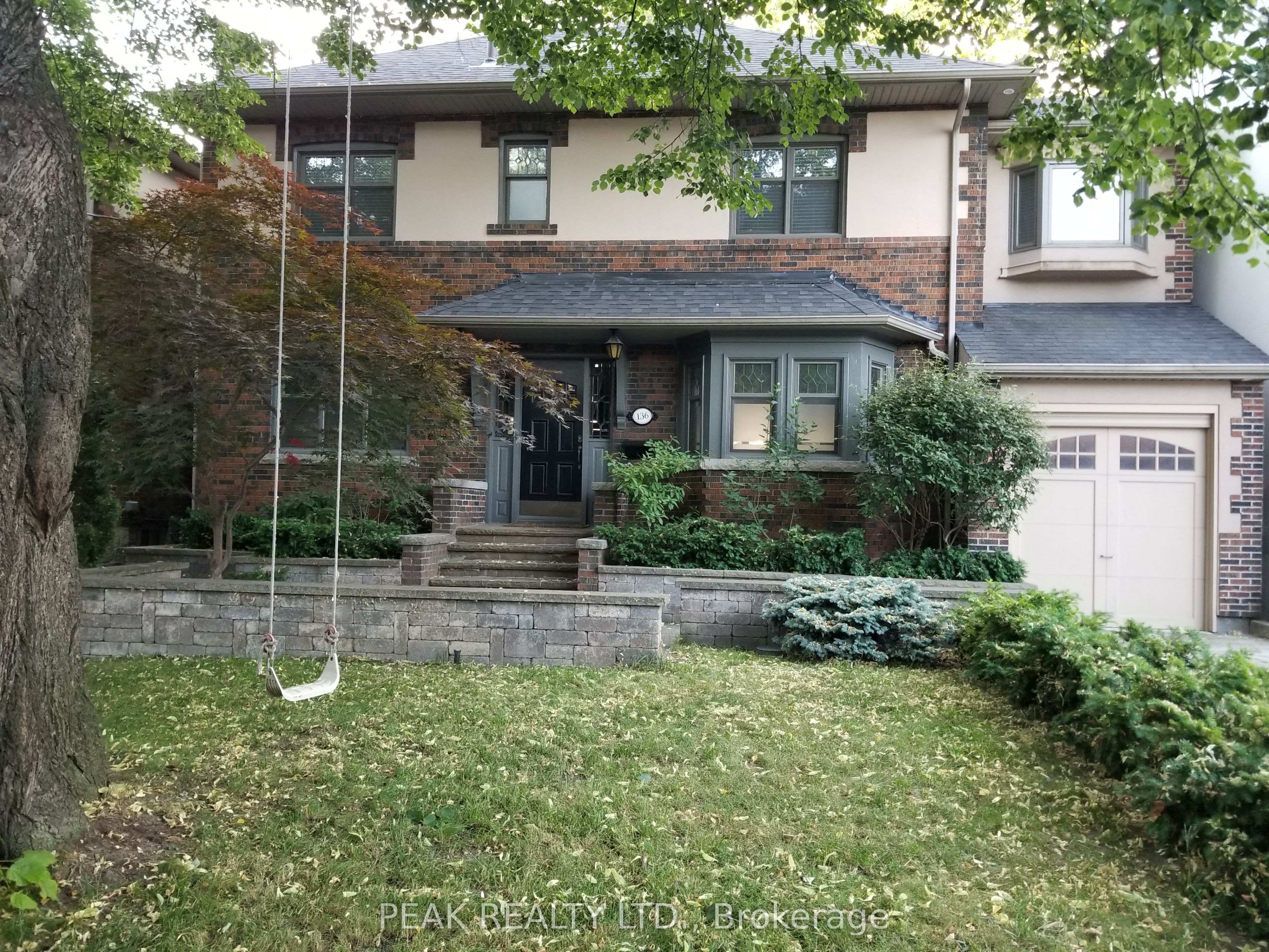 136 Humbercrest Boulevard Property Photo 1