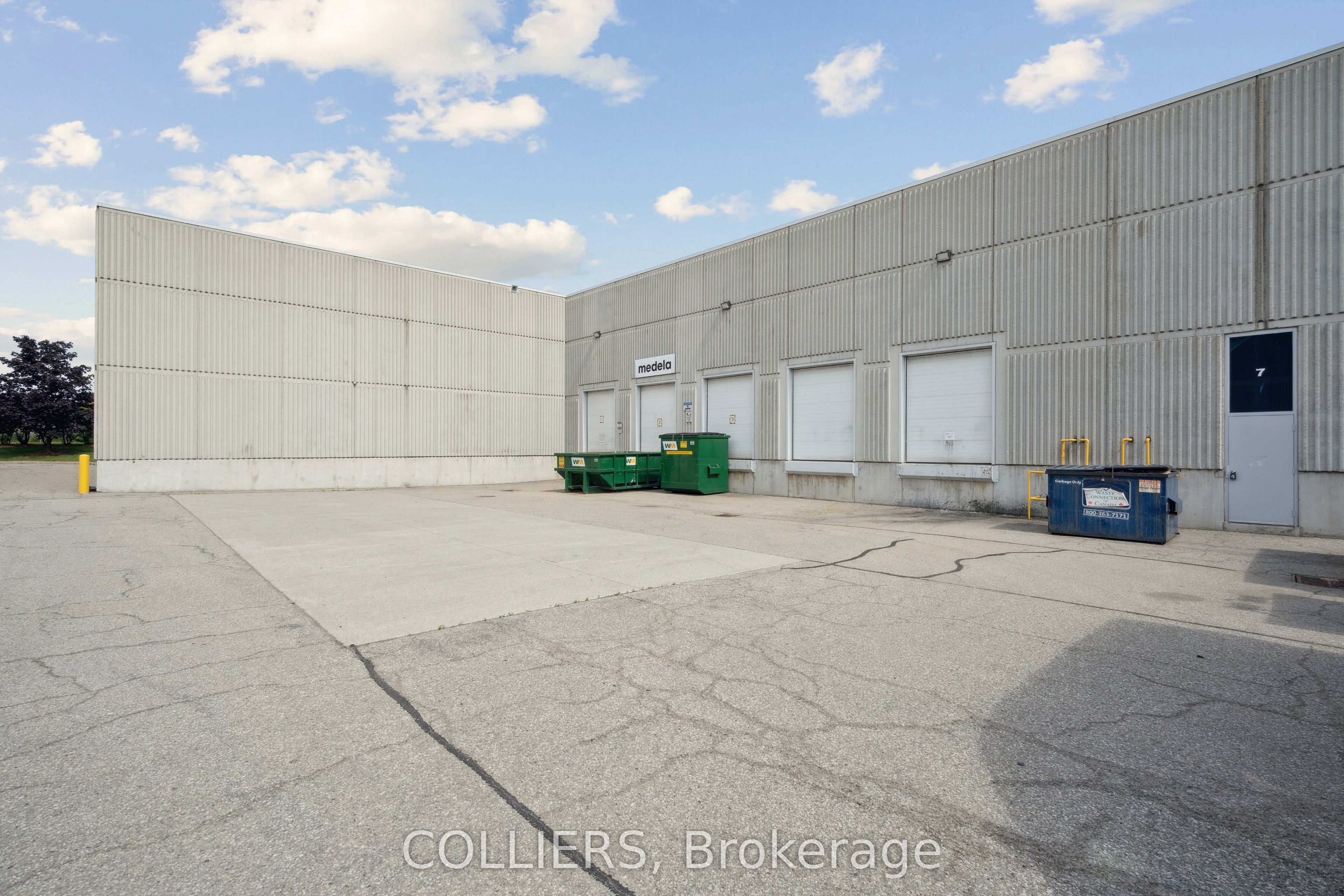 4160 Sladeview Crescent Unit 7 Property Photo 3