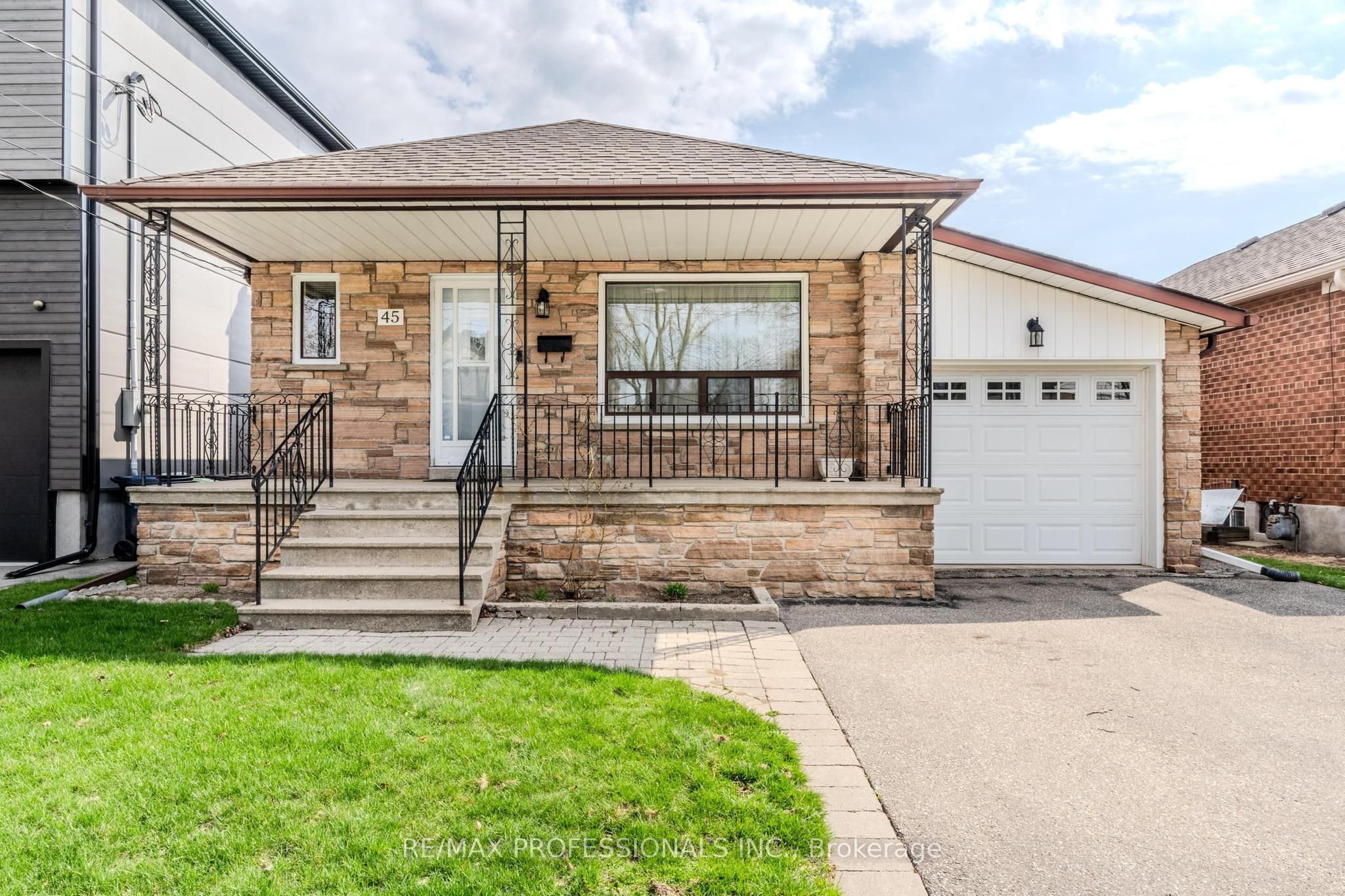 45 Chartwell Road Property Photo 4