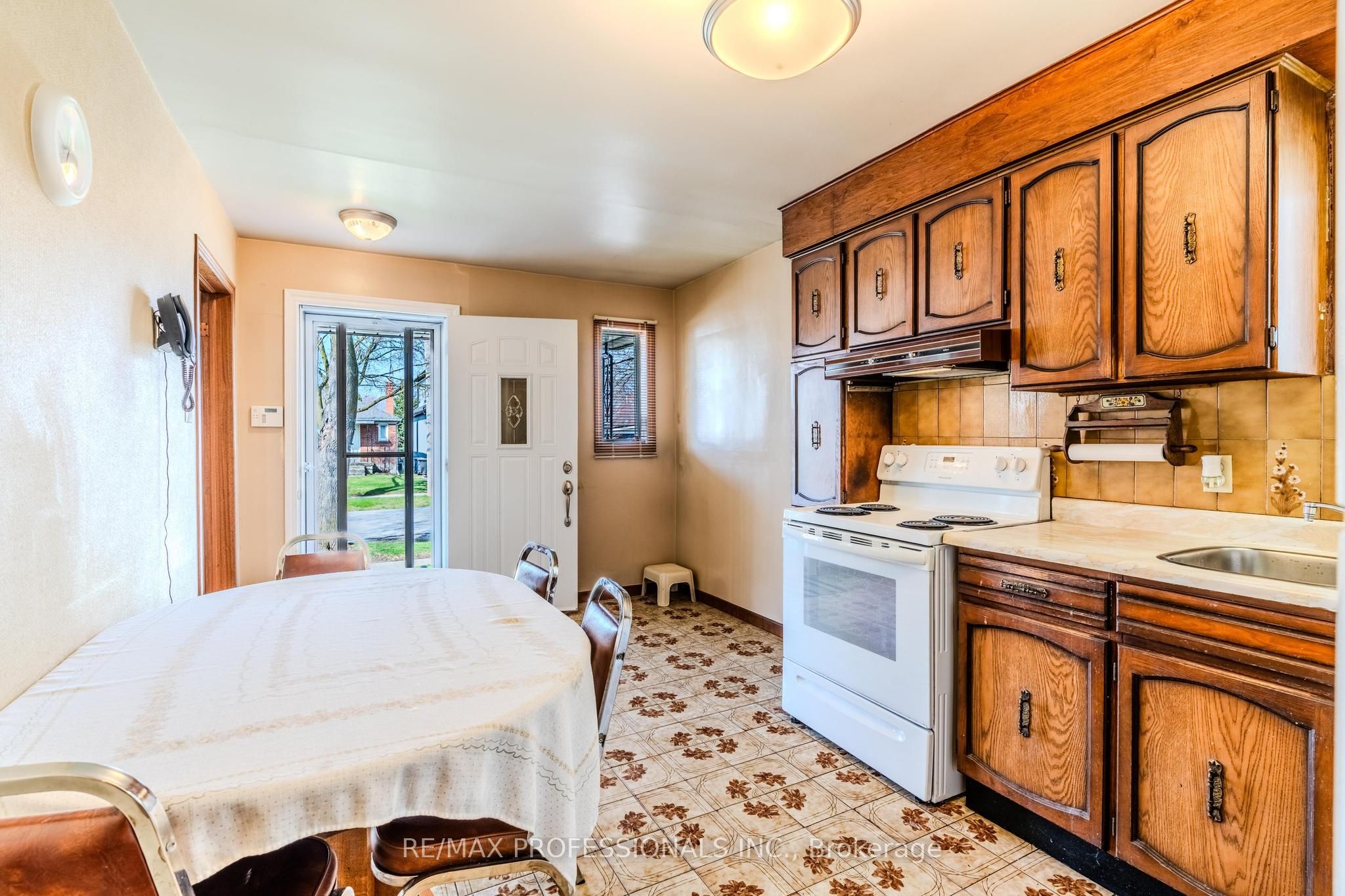 45 Chartwell Road Property Photo 15