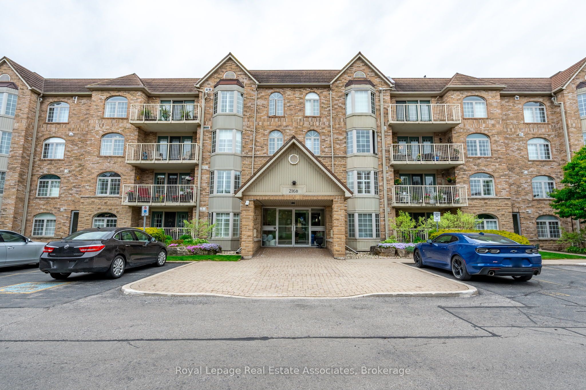 #B208 - 216 Plains Road Property Photo 1