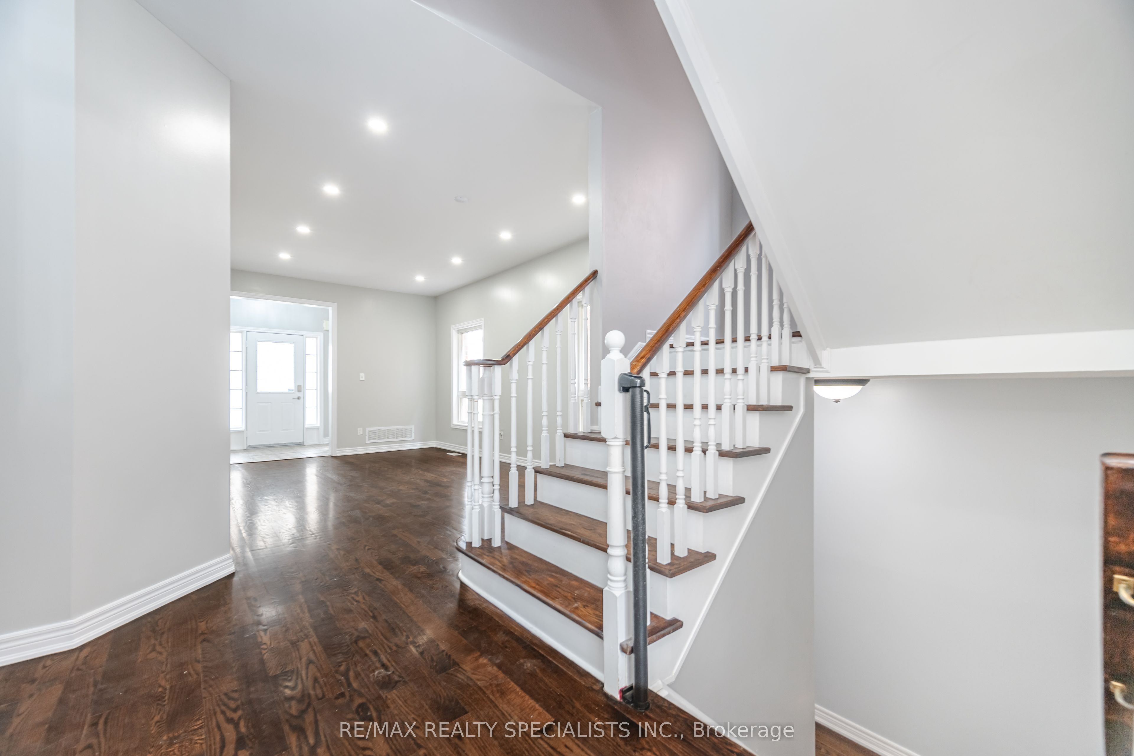 1040 Eager Road Property Photo 26