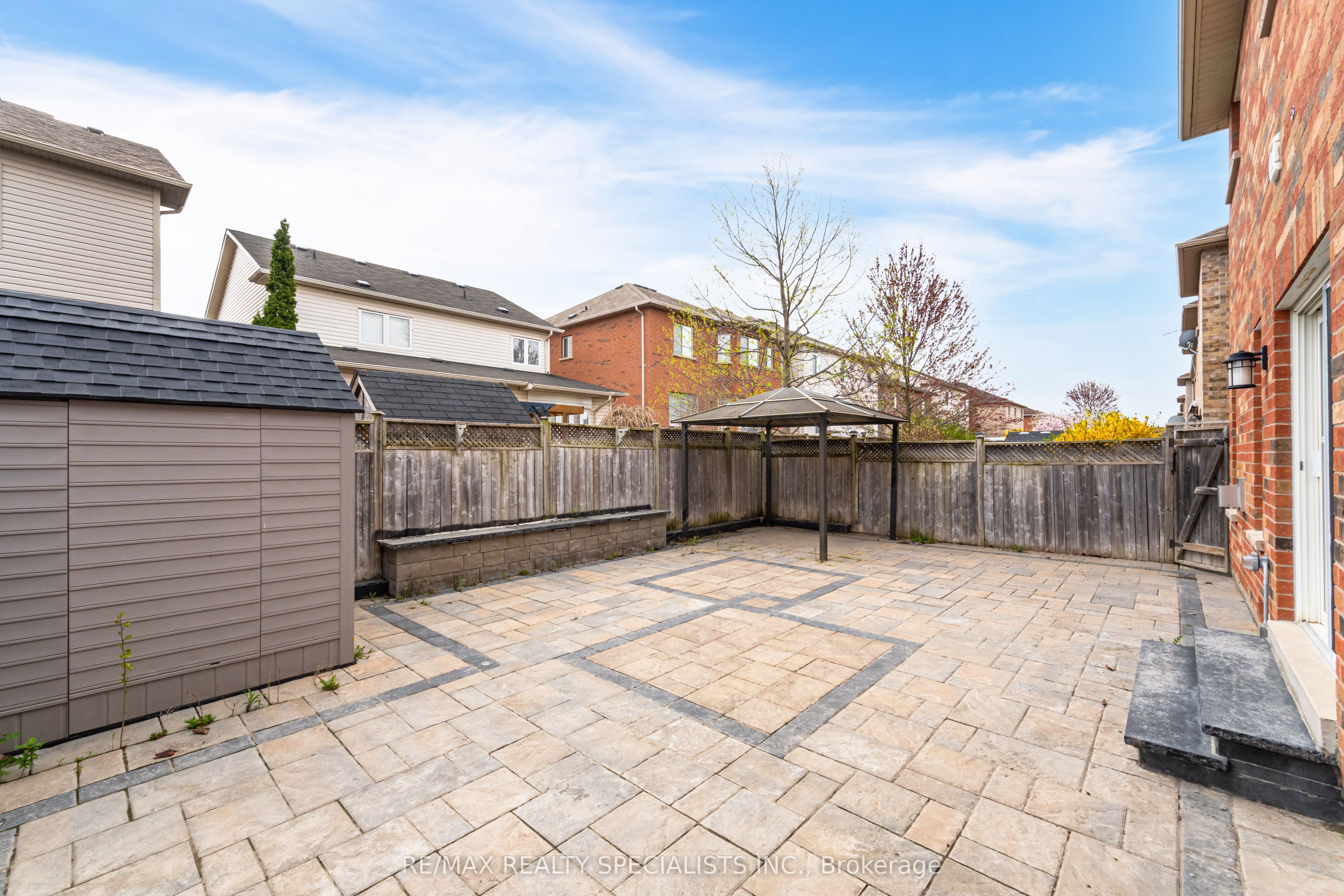 1040 Eager Road Property Photo 32