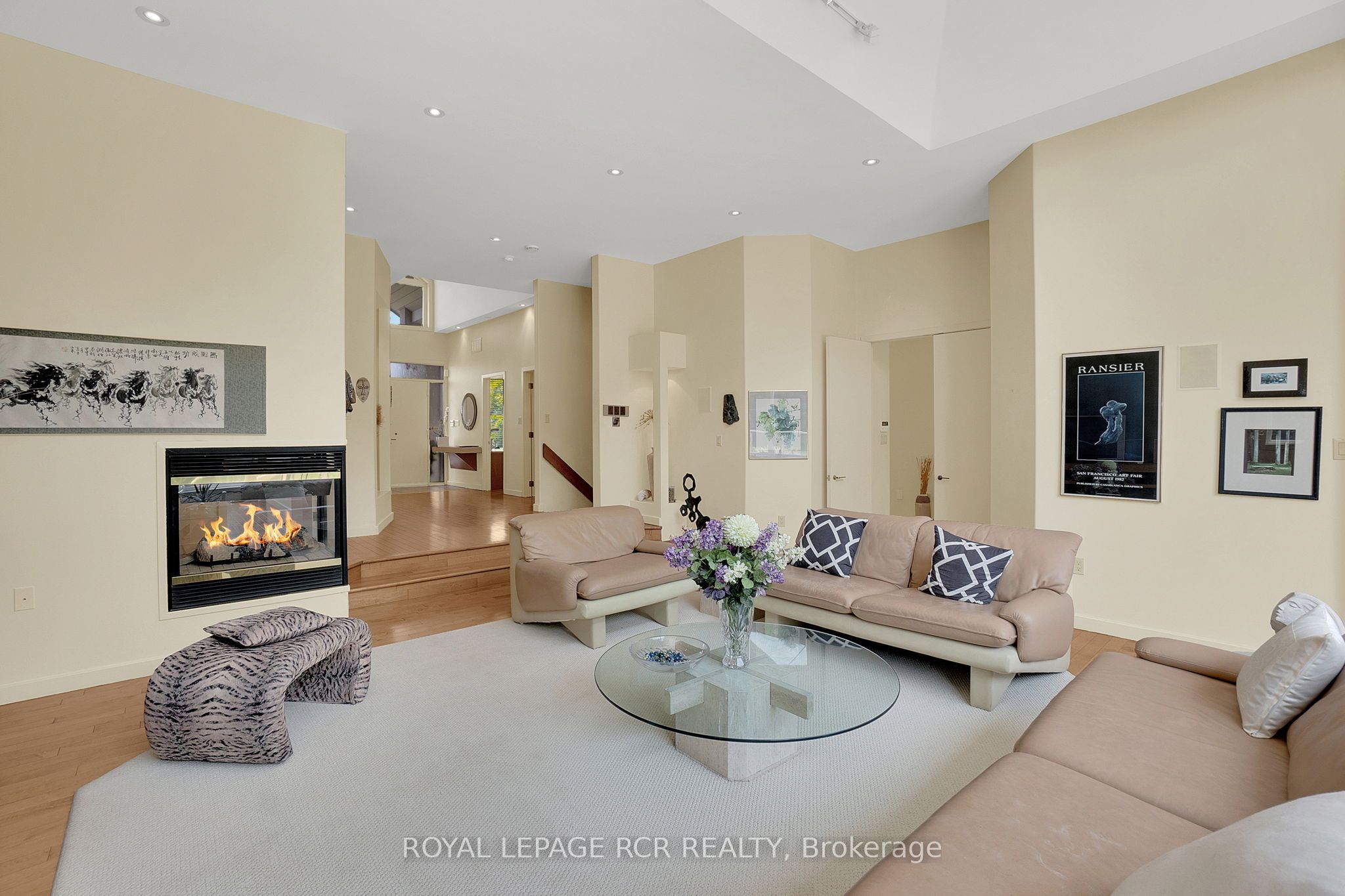 5 Woodlot Court Property Photo 12