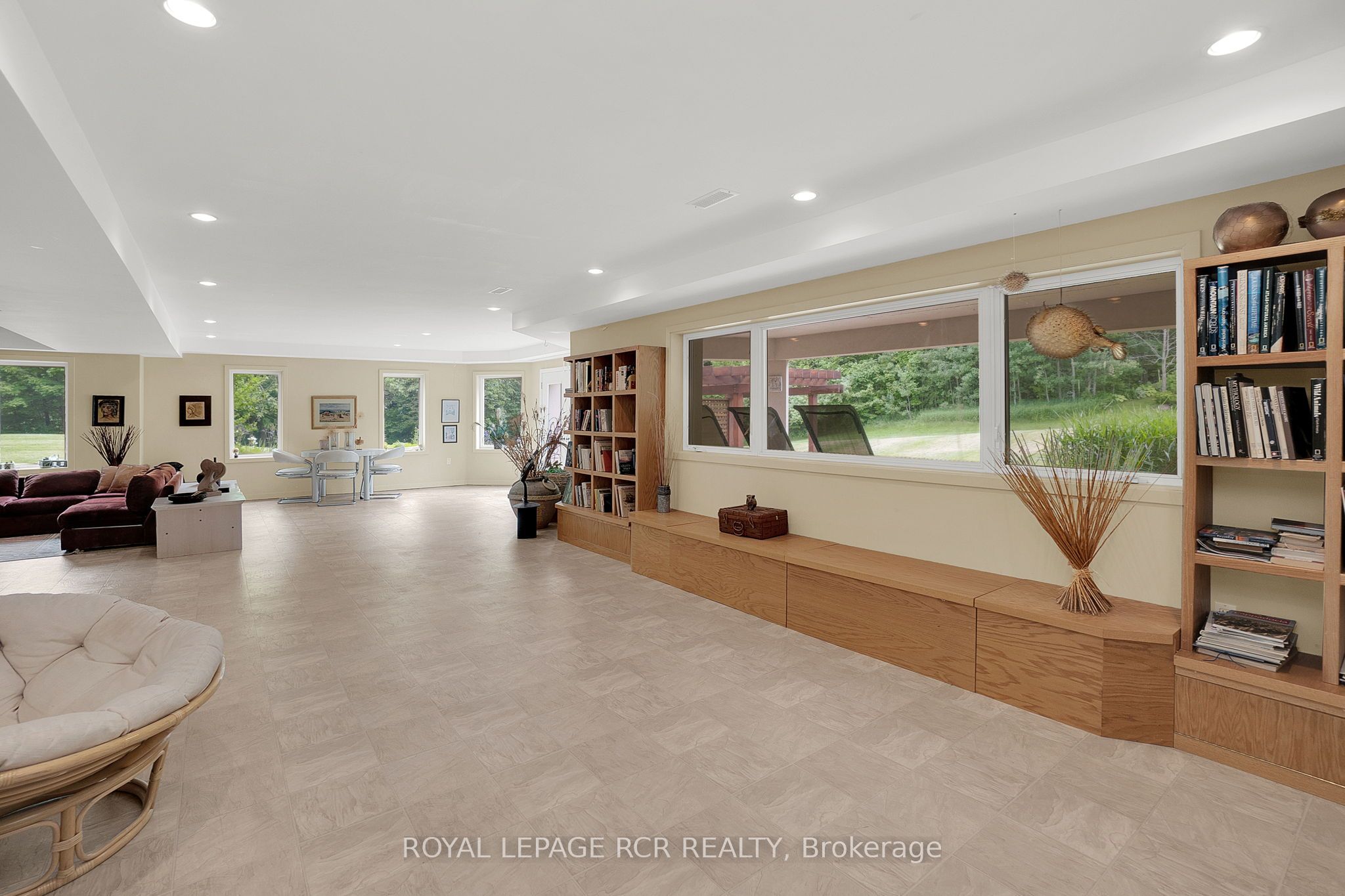 5 Woodlot Court Property Photo 32