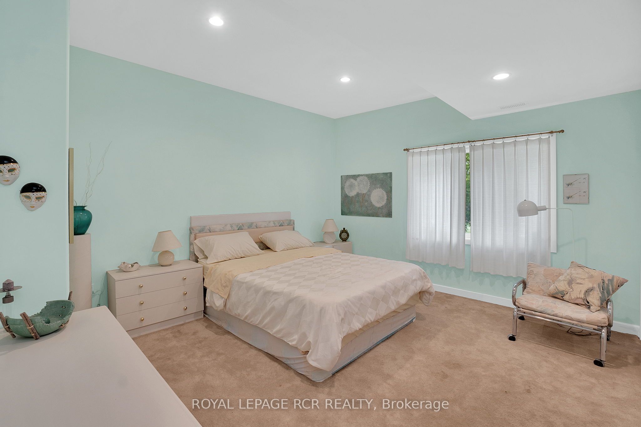 5 Woodlot Court Property Photo 38