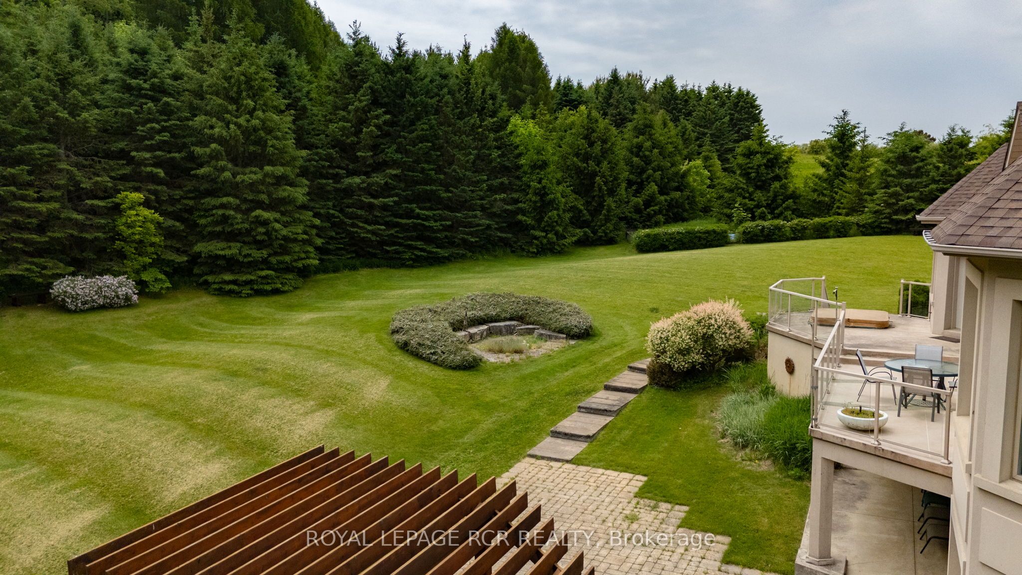 5 Woodlot Court Property Photo 46