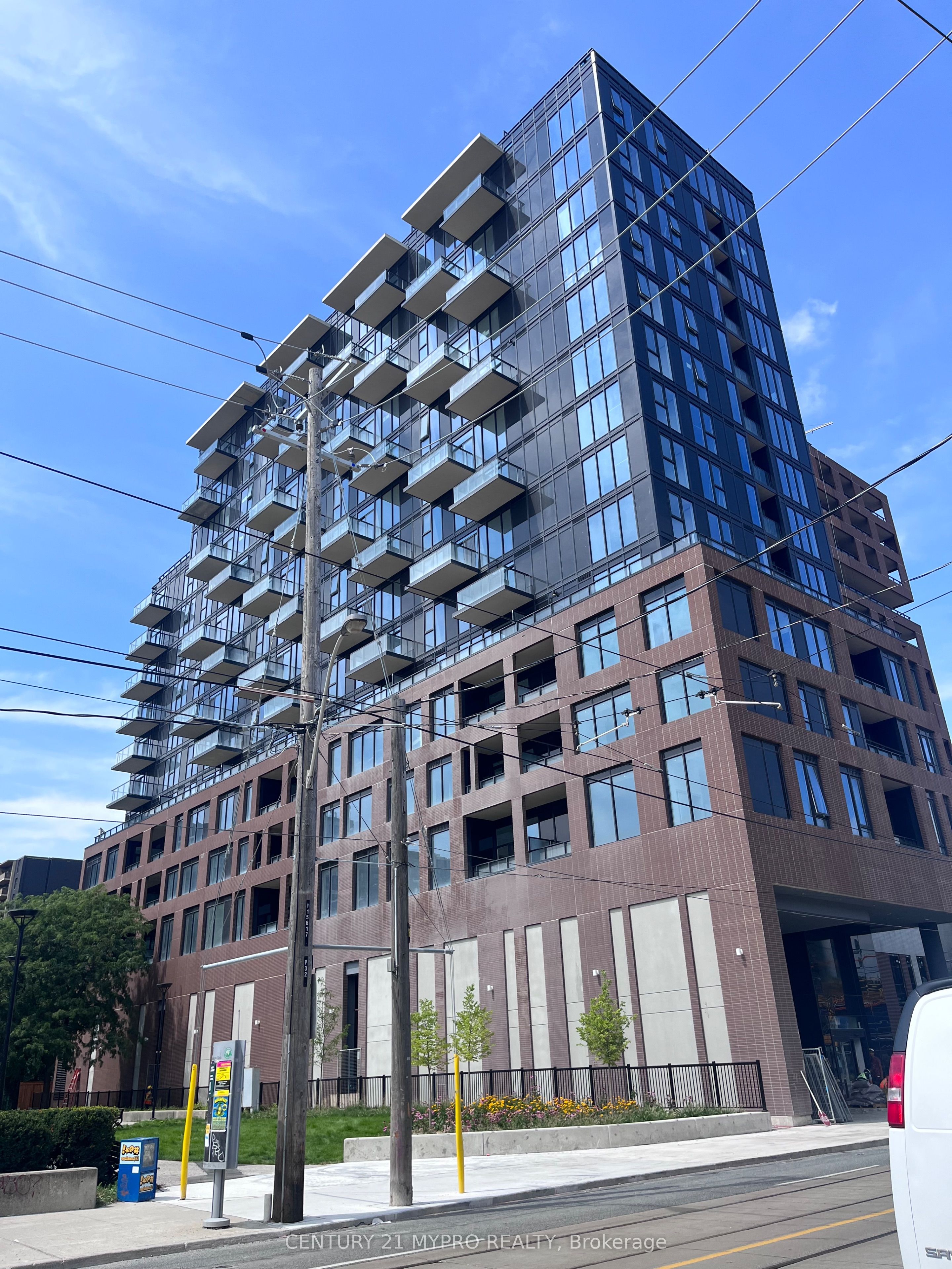 #810 - 270 Dufferin Street Property Photo 1