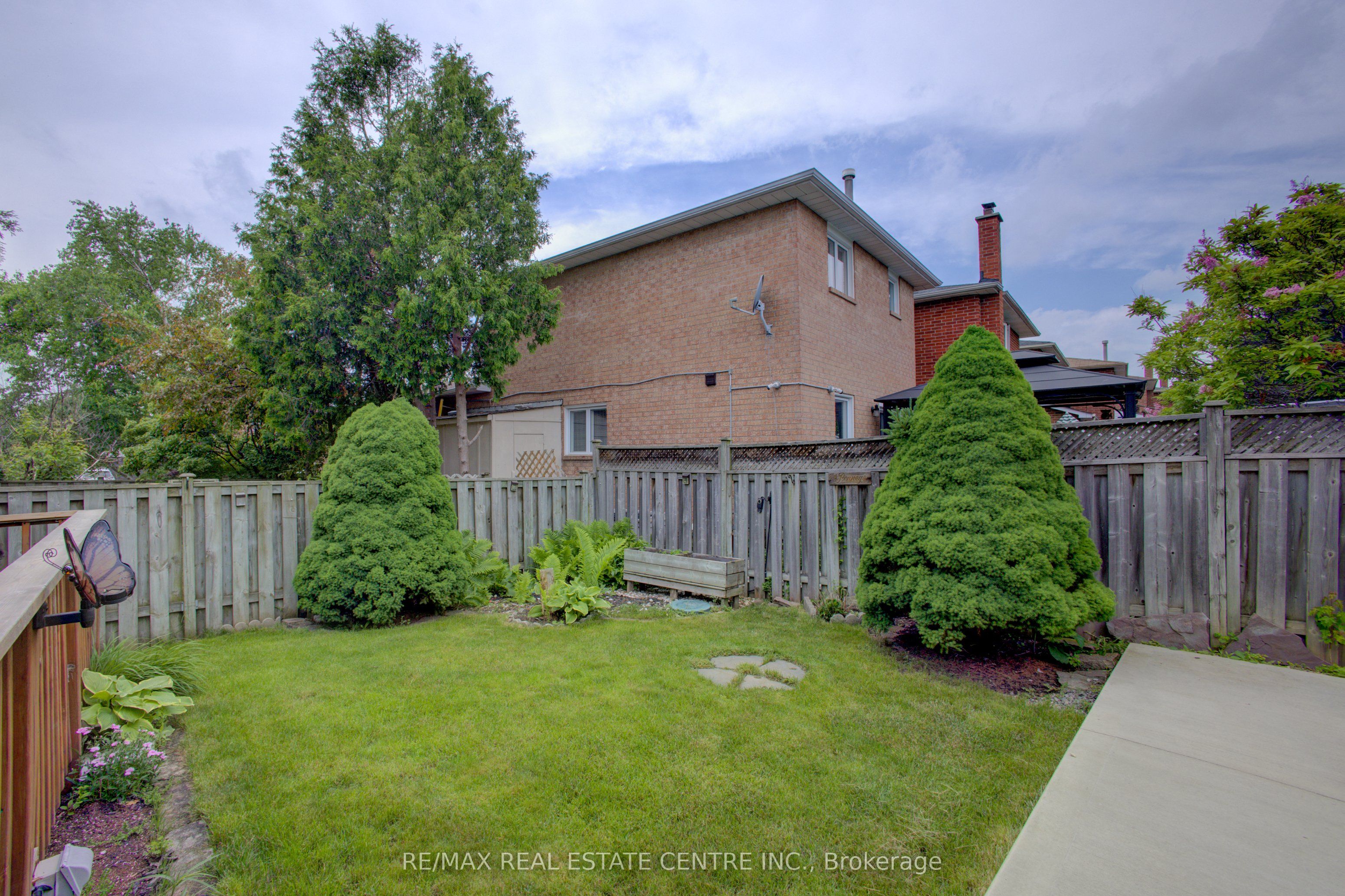 57 Ecclestone Drive Property Photo 34