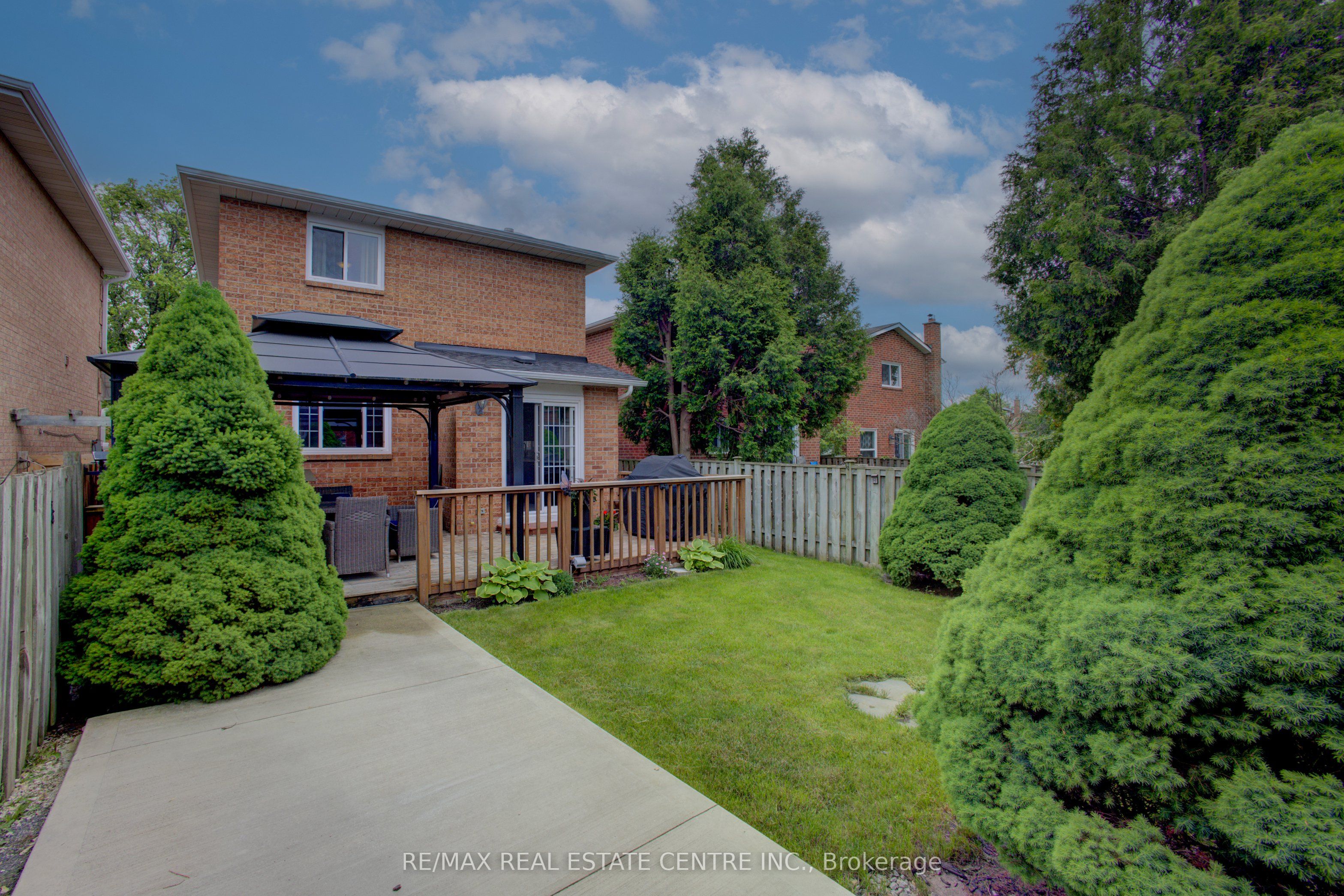 57 Ecclestone Drive Property Photo 35