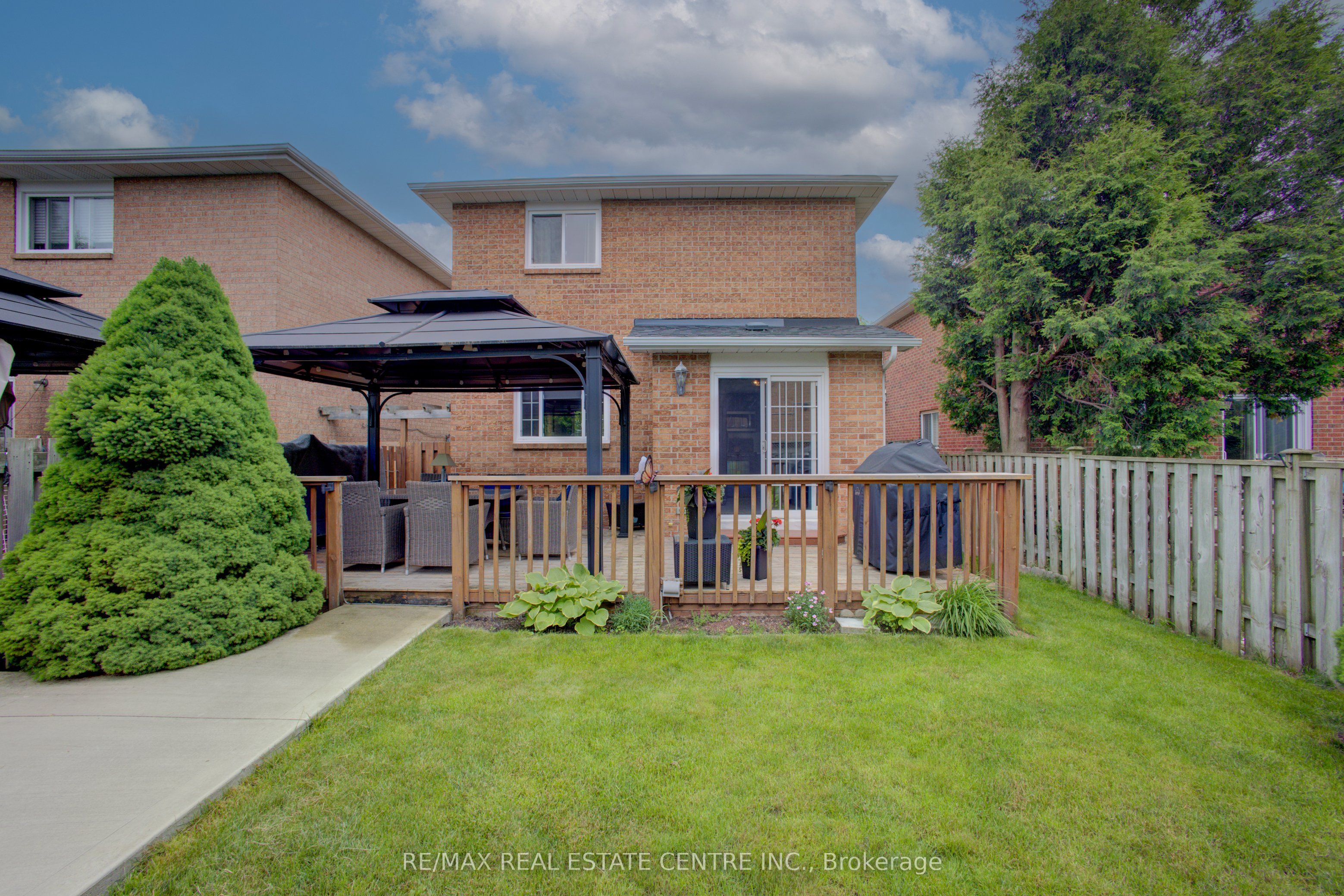 57 Ecclestone Drive Property Photo 36