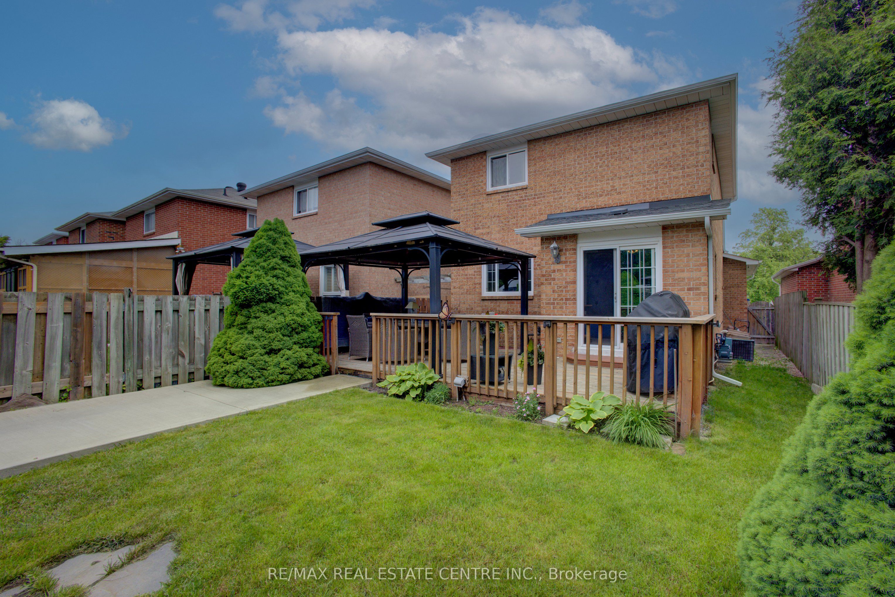 57 Ecclestone Drive Property Photo 37