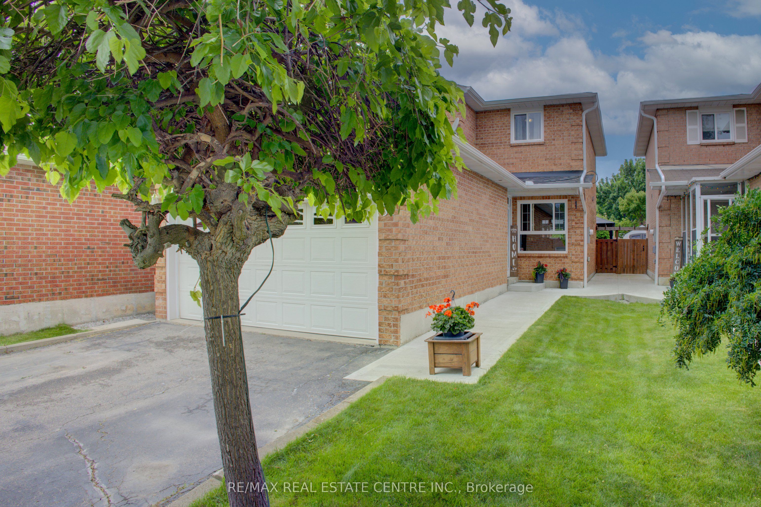 57 Ecclestone Drive Property Photo 38