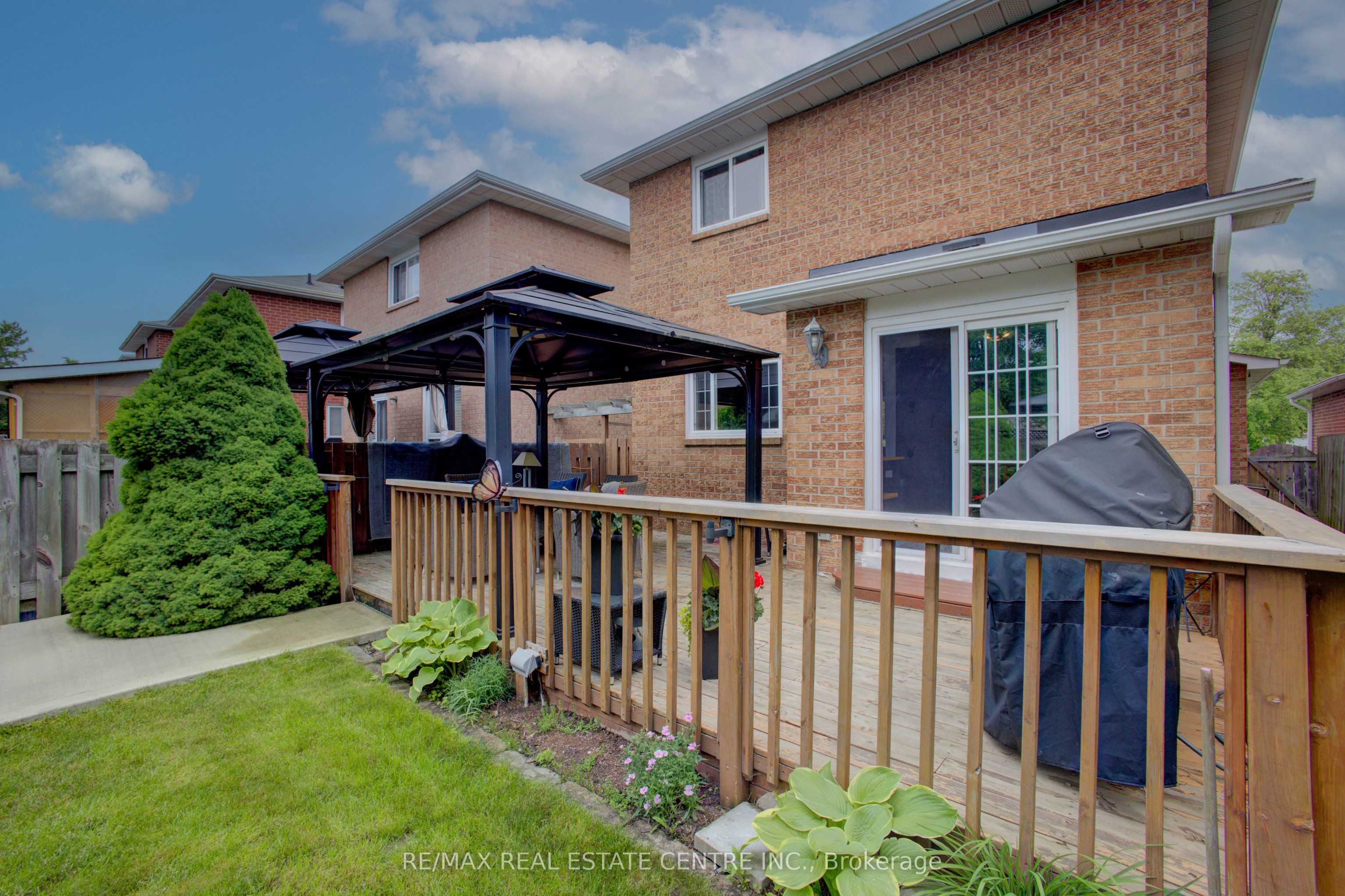 57 Ecclestone Drive Property Photo 43