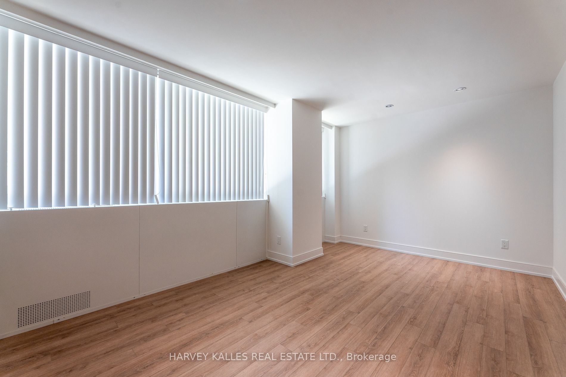 289 The Kingsway N/a 104 Property Photo 15