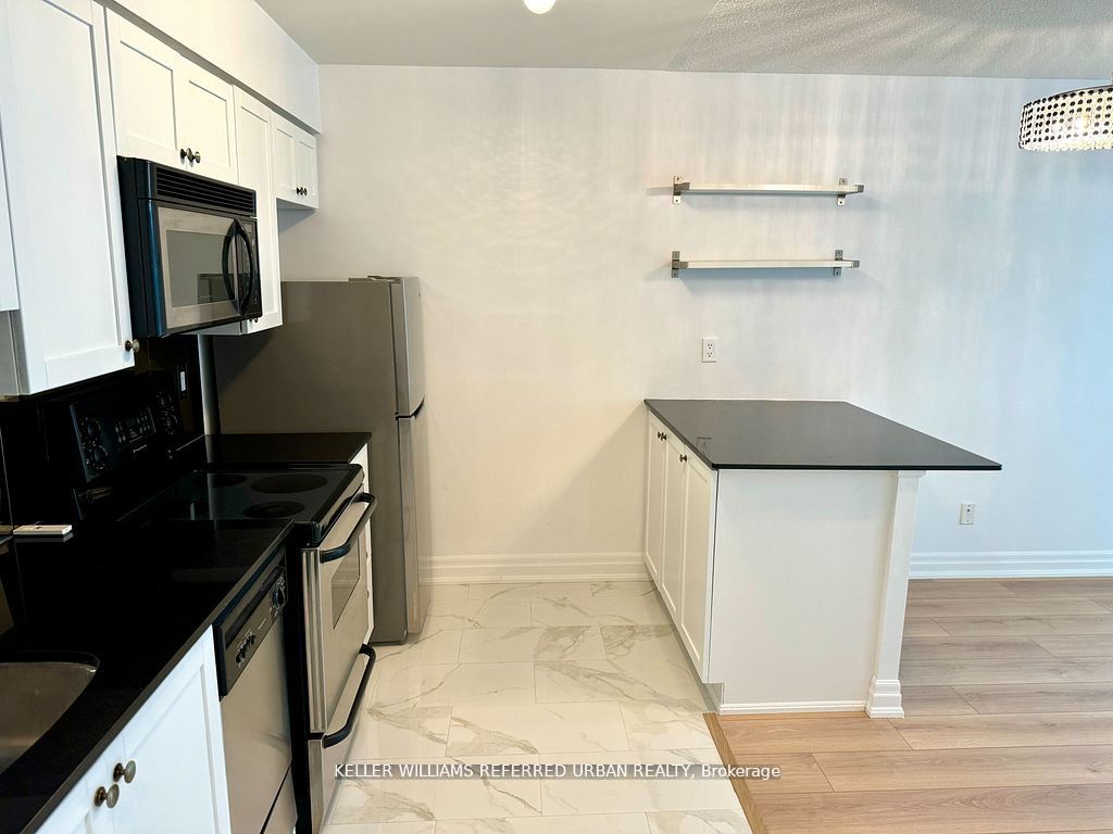 2121 Lake Shore Boulevard W 213 Property Photo 7