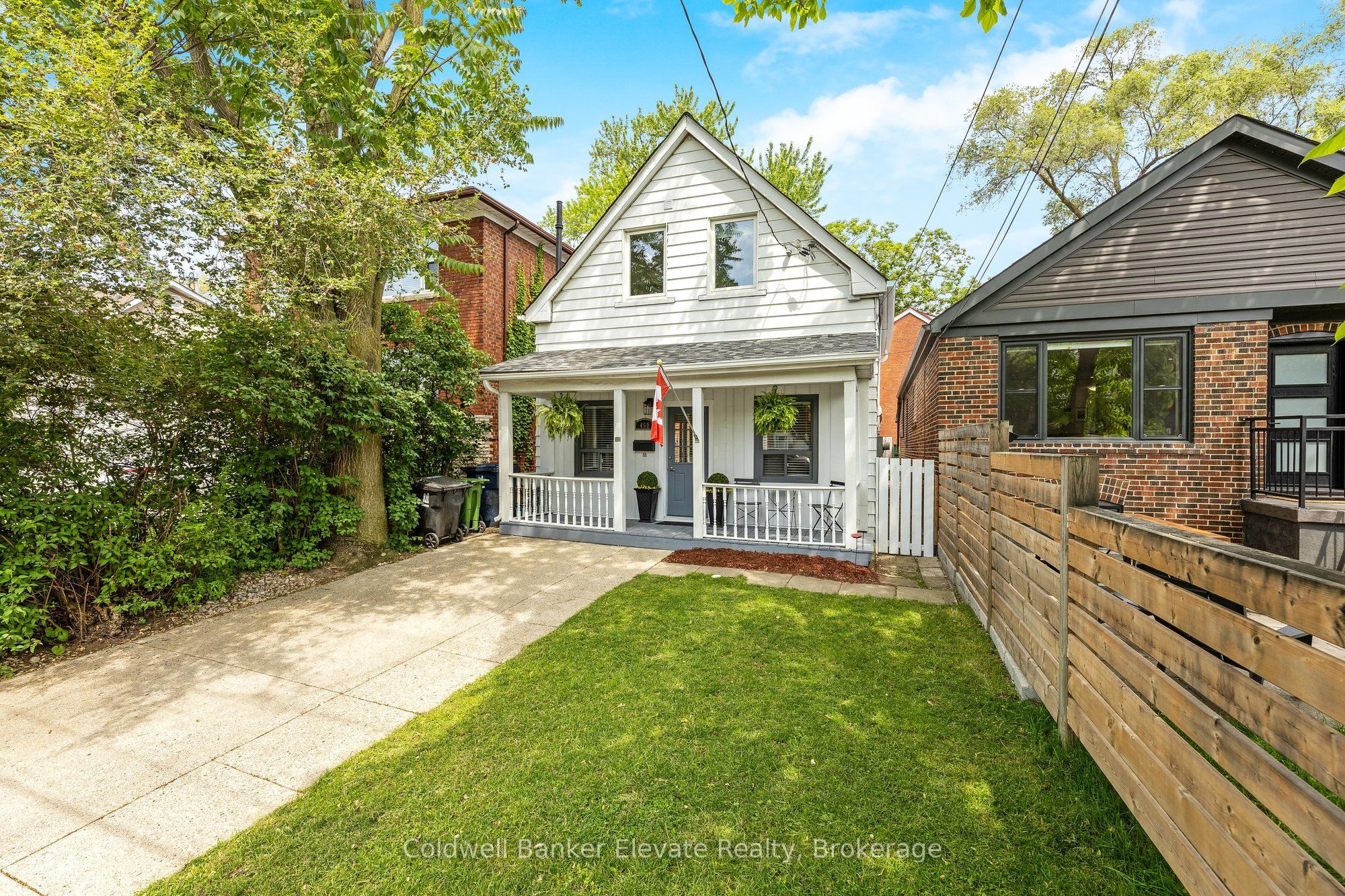 460 St John's Road Property Photo 2