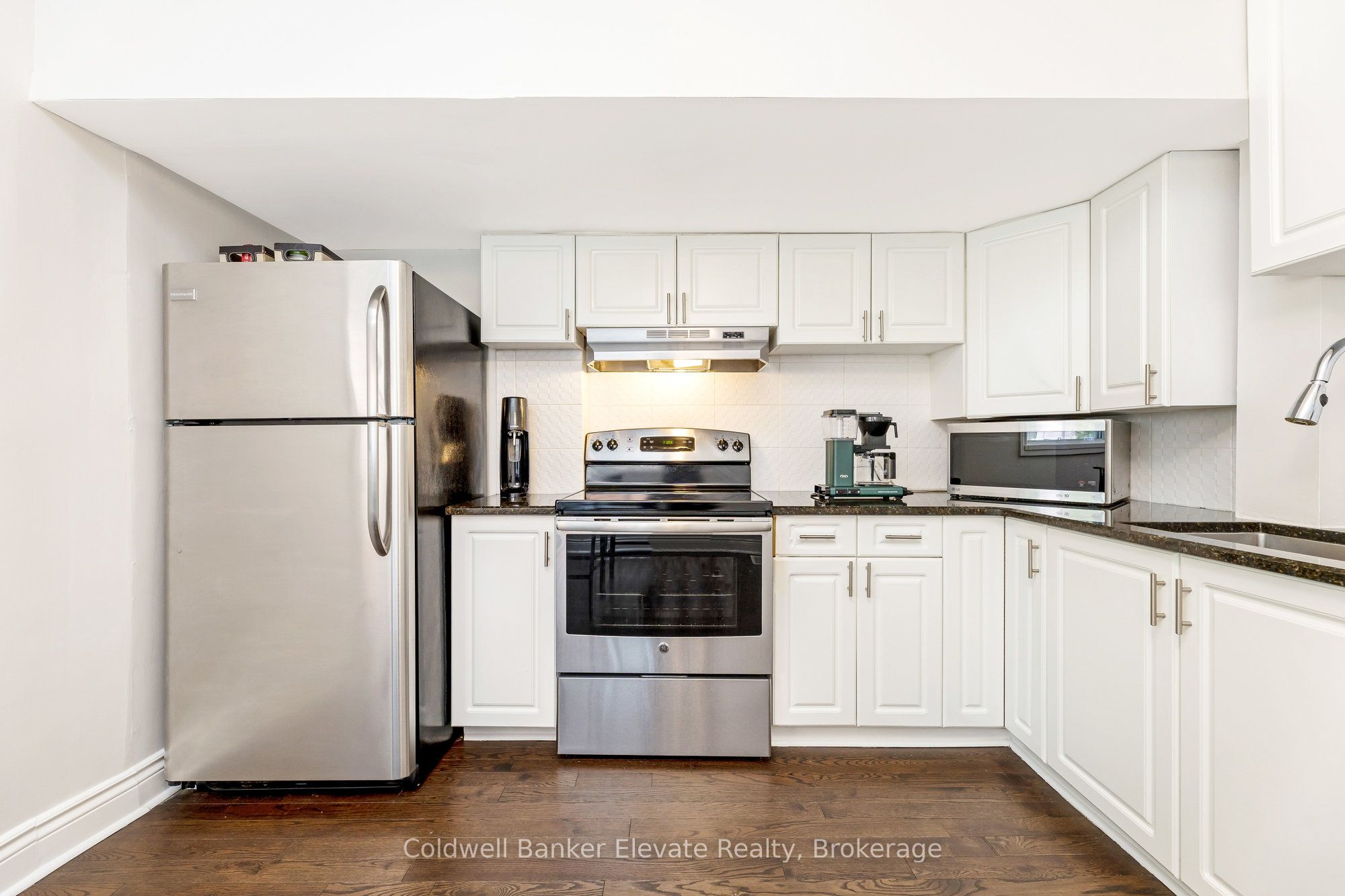 460 St John's Road Property Photo 14