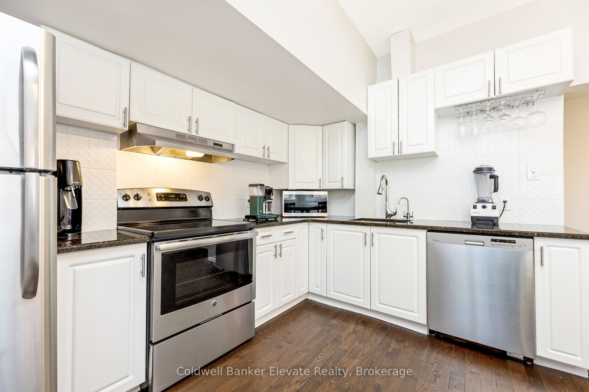 460 St John's Road Property Photo 15