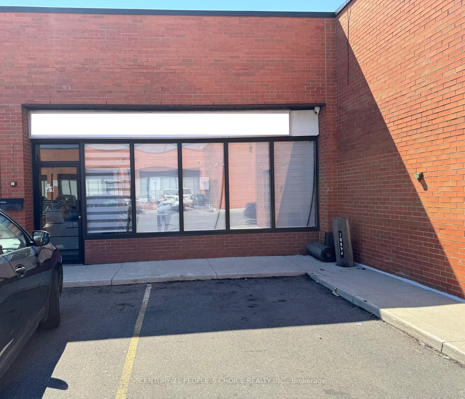 #21 - 4801 Steeles Avenue Property Photo 1