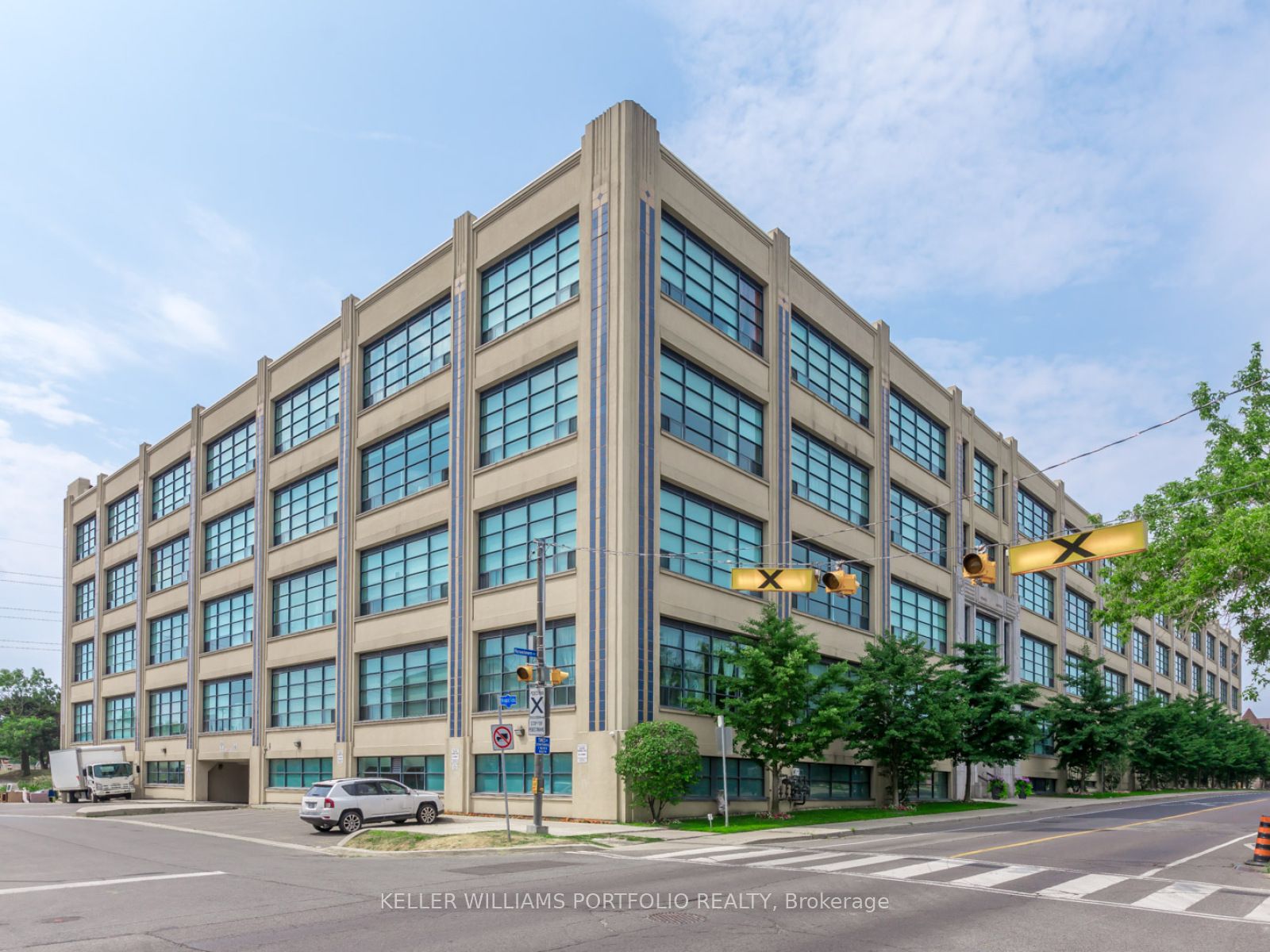 #434 - 1001 Roselawn Avenue Property Photo 1