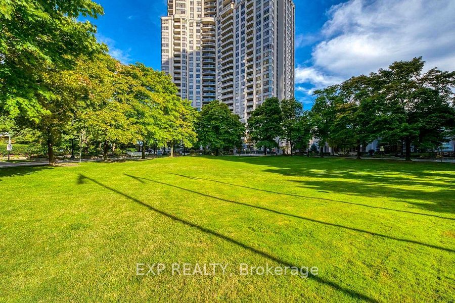 #1206 - 35 Kingsbridge Garden Circle Property Photo 1